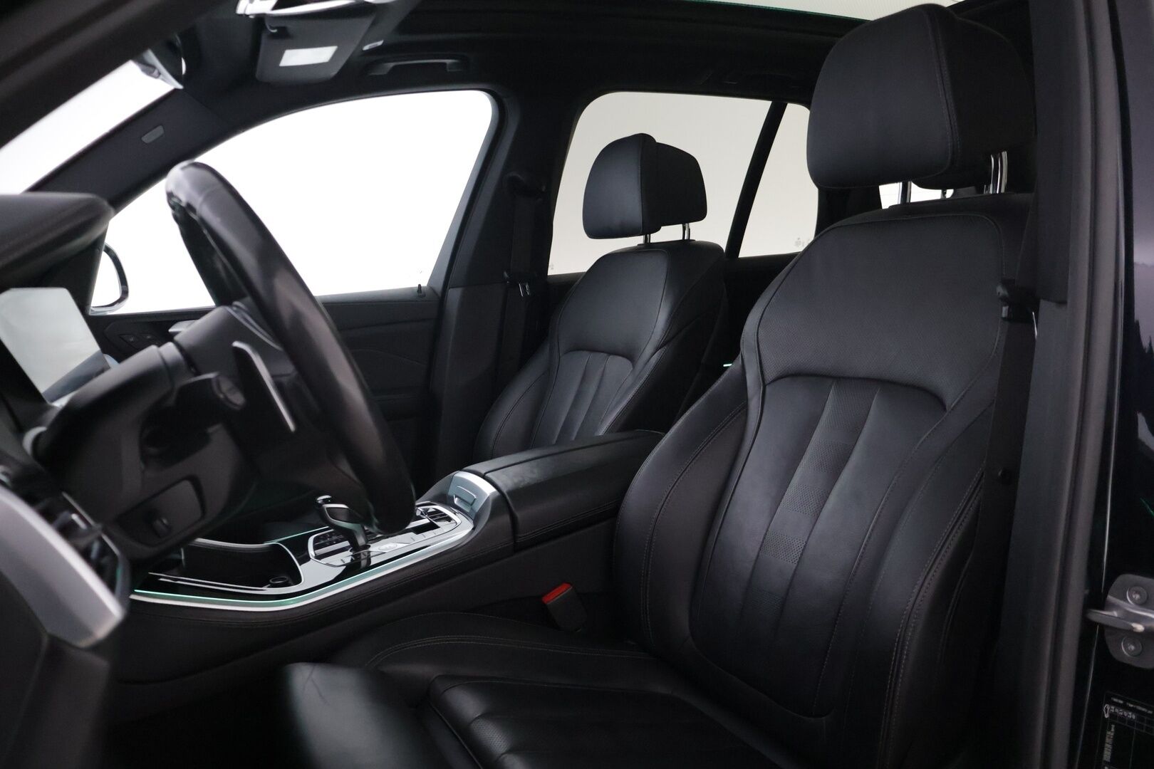 BMW X5 2020 G05 xDrive 45e M Sport - | ACC | 360 | H&K | Ilmastoidut & hierovat penkit | DAP+ | Laser | Koukku | Comfort access | Imuovet | Panorama | HUD |
