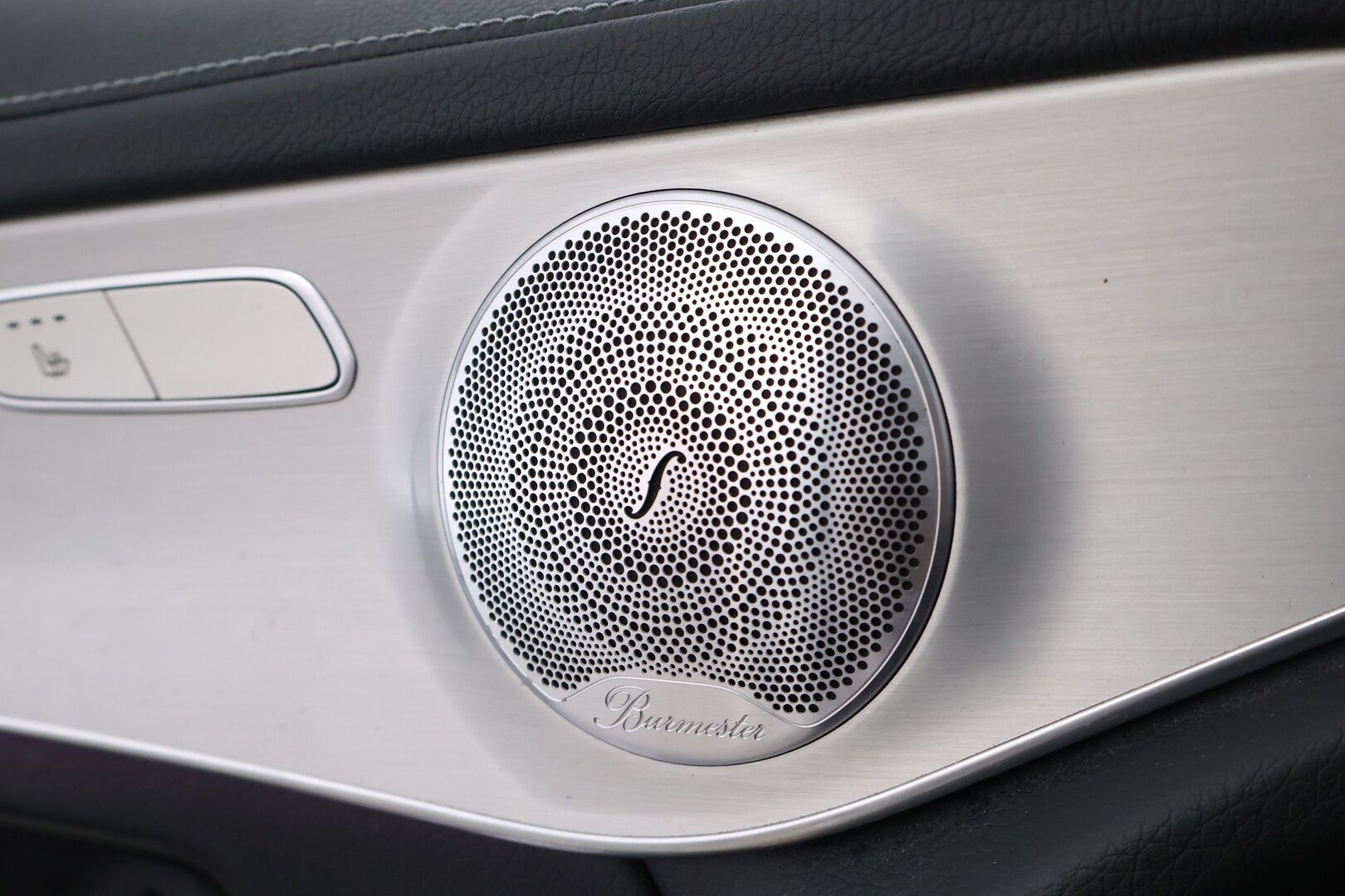 Mercedes-Benz GLC 2020 300 e 4MATIC A Business Coupé - Burmester / Multibeam LED / Digimittaristo / Kattoluukku / Vetokoukku / P.Kamera / Sporttipenkit / AMG-Sisäpaketti 