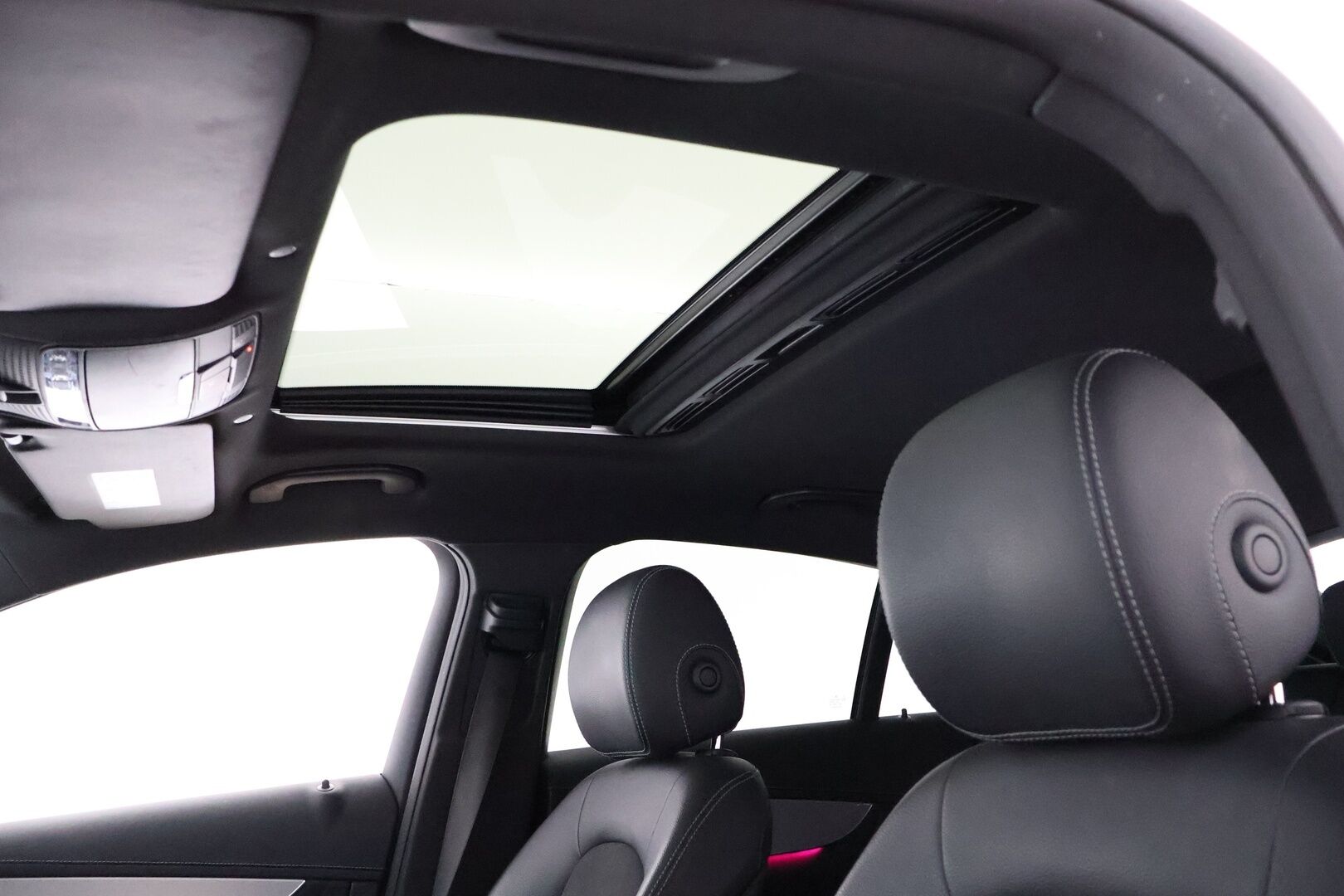 Mercedes-Benz GLC 2020 300 e 4MATIC A Business Coupé - Burmester / Multibeam LED / Digimittaristo / Kattoluukku / Vetokoukku / P.Kamera / Sporttipenkit / AMG-Sisäpaketti 