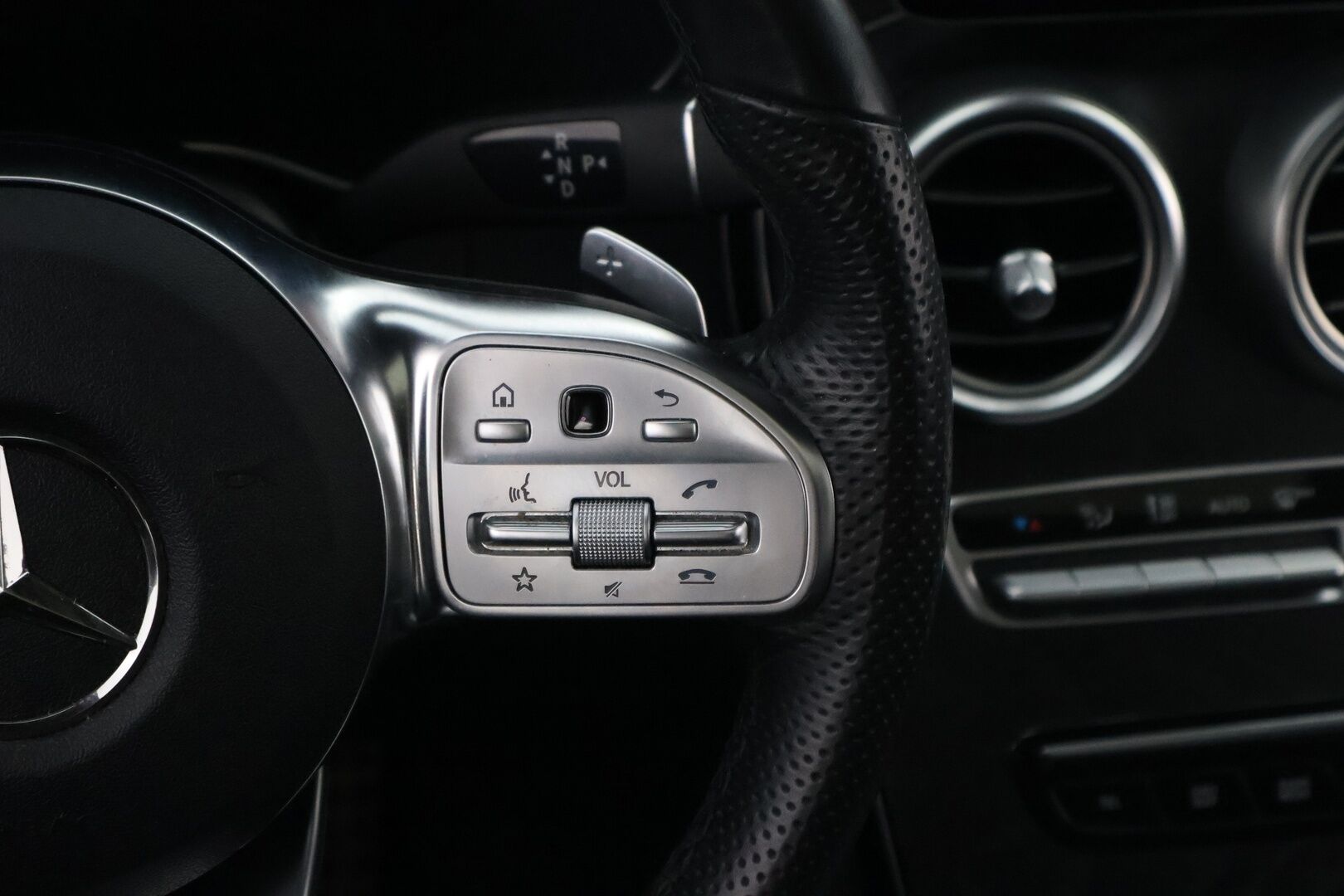 Mercedes-Benz GLC 2020 300 e 4MATIC A Business Coupé - 3,99 % KORKOTARJOUS TÄHÄN AUTOON 14.9. ASTI! - Burmester / Multibeam LED / Digimittaristo / Kattoluukku / Vetokoukku / P.Kamera / Sporttipenkit / AMG-Sisäpaketti 