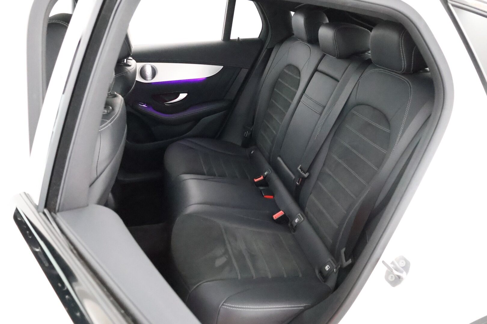 Mercedes-Benz GLC 2020 300 e 4MATIC A Business Coupé - 3,99 % KORKOTARJOUS TÄHÄN AUTOON 14.9. ASTI! - Burmester / Multibeam LED / Digimittaristo / Kattoluukku / Vetokoukku / P.Kamera / Sporttipenkit / AMG-Sisäpaketti 