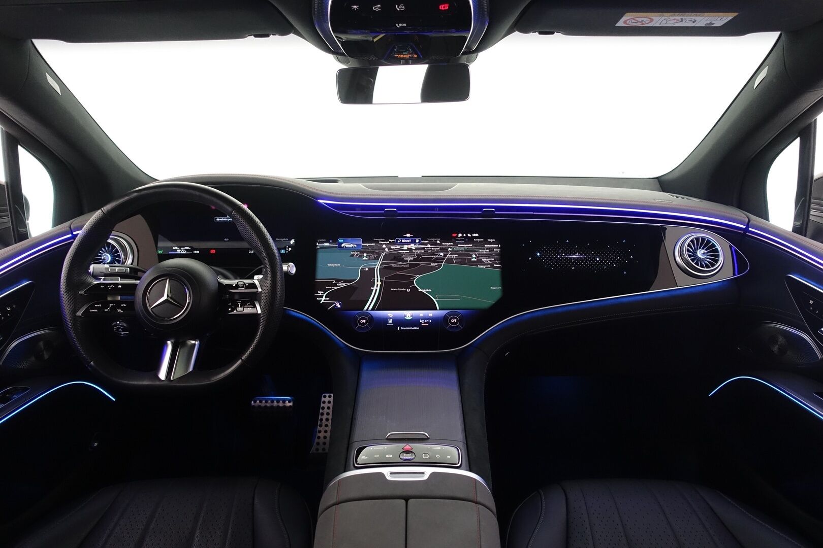 Mercedes-Benz EQS SUV 2023 450 4MATIC AMG Edition 7-Paikkainen - | Nelipyöräohjaus | Hyperscreen | Burmester | HUD | DTR+Q | Digital Light | Airmatic DC | Panorama | 360° | Ilm. sähkönahat muistilla | Koukku | 