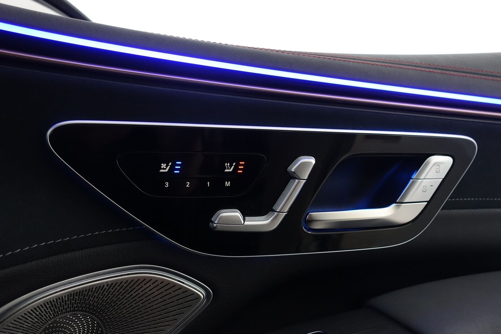 Mercedes-Benz EQS SUV 2023 450 4MATIC AMG Edition 7-Paikkainen - | Nelipyöräohjaus | Hyperscreen | Burmester | HUD | DTR+Q | Digital Light | Airmatic DC | Panorama | 360° | Ilm. sähkönahat muistilla | Koukku | 