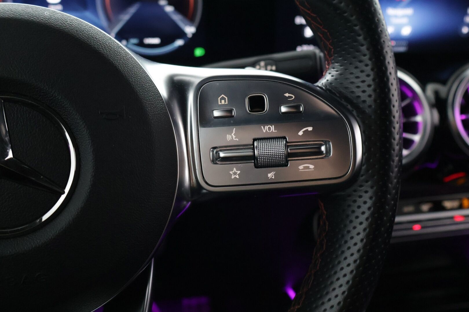Mercedes-Benz EQB 2022 300 4MATIC AMG Line - Digimittaristo | ACC | P-Kamera | Tutkat | Ambient | BLIS | LED High Performance 