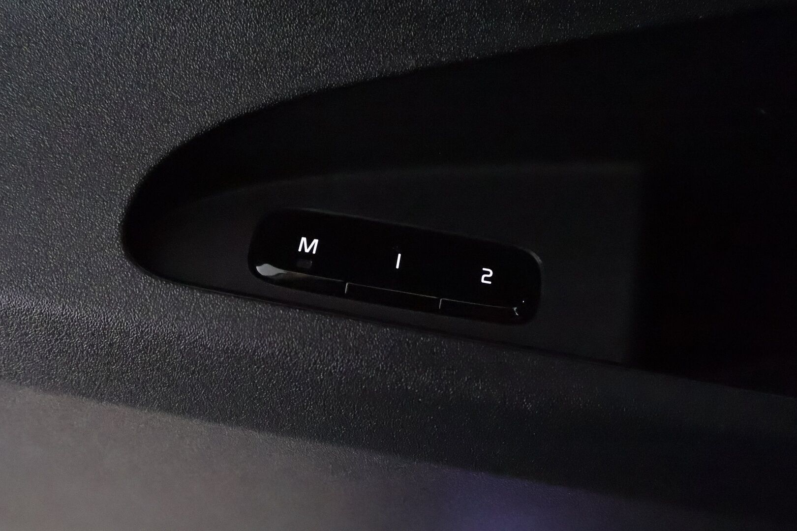 Polestar 2 2021 Performance *ACC / H&K / 360° / Muistipenkki / Pixel LED / Lasikatto / Navi / BLIS* - Merkkihuollettu