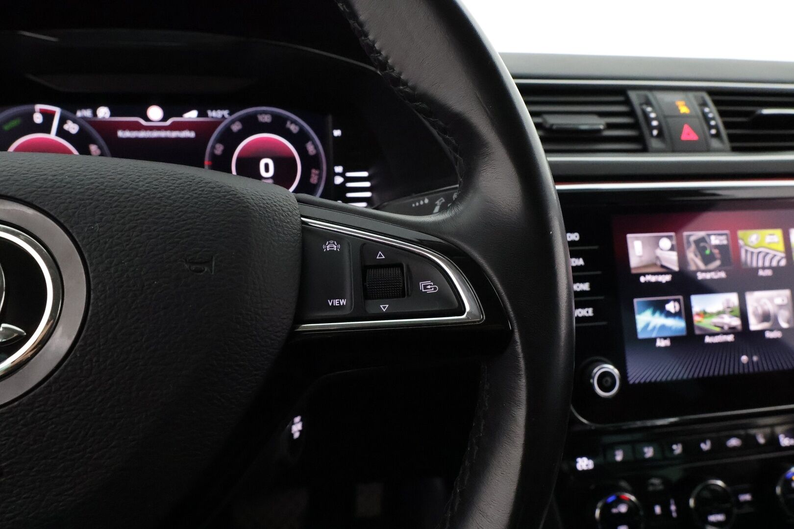 SKODA SUPERB 2020 1.4 TSI PHEV L&K *ACC / Webasto / Koukku / Keyless / Matrix-LED* - Katso tämä hinta! / L&K / Merkkihuollettu / Viimeisin huolto 102tkm / Kahdet renkaat alumiinivanteilla