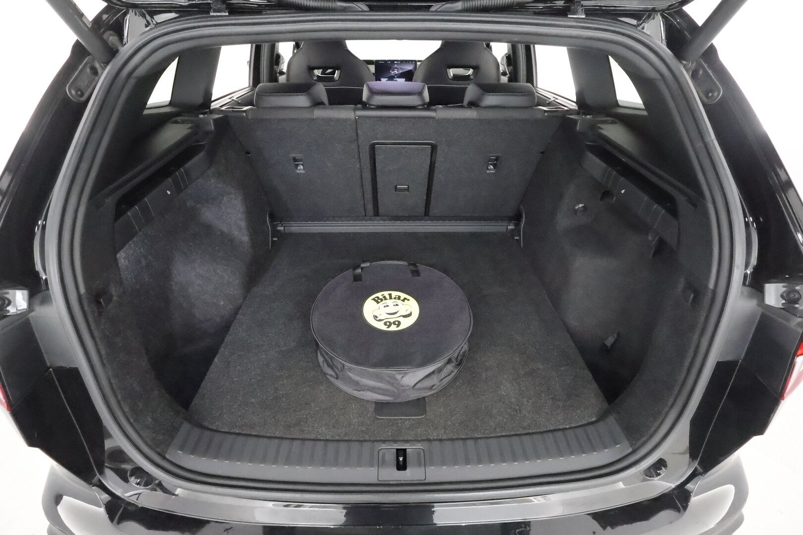 SKODA ENYAQ 2022 80X Sportline iV * HUD / Lämpöpumppu / Muistipenkki / 360° kamera / ACC / Matrix-LED / Navi / Kaistavahti / Neliveto * / - Sportline / Kahdet Skodan vanteet / Skodalla huollettu