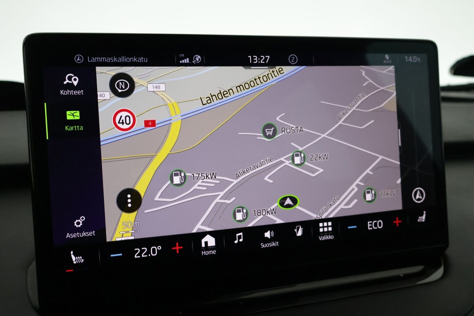 SKODA ENYAQ 2022 80X Sportline iV * HUD / Lämpöpumppu / Muistipenkki / 360° kamera / ACC / Matrix-LED / Navi / Kaistavahti / Neliveto * / - Sportline / Kahdet Skodan vanteet / Skodalla huollettu