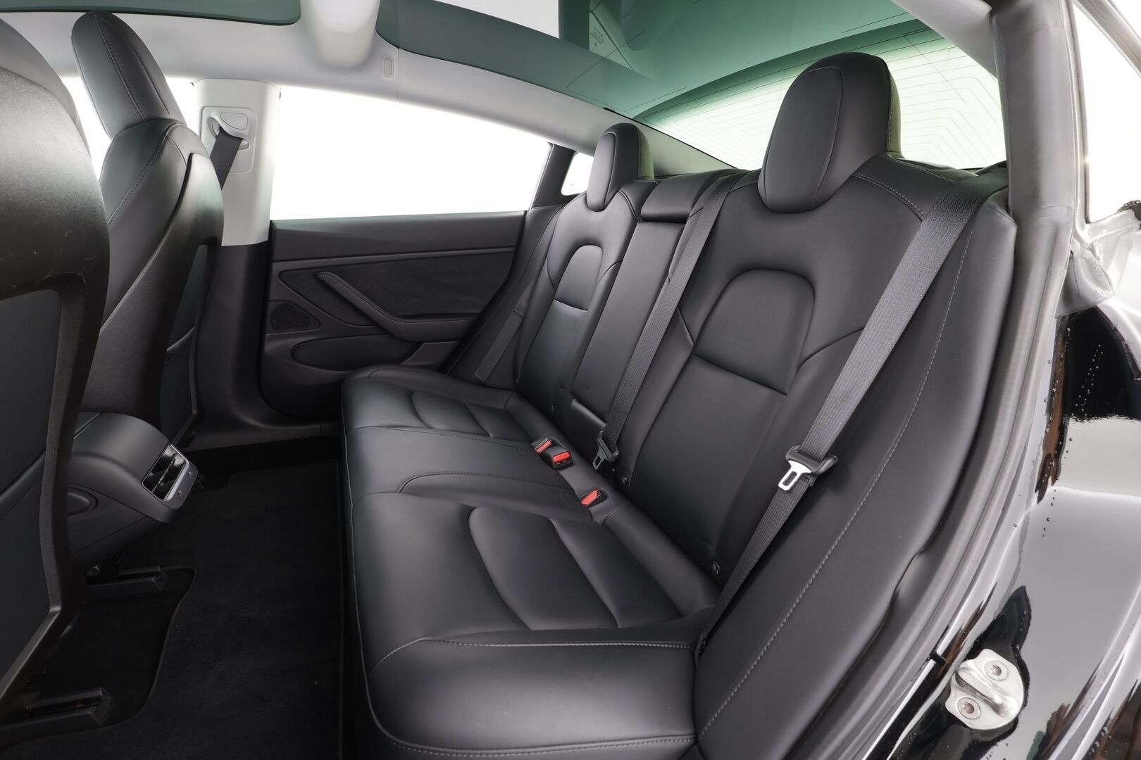 Tesla Model 3 2020 Long-Range Dual Motor AWD - | Lasikatto | ACC | P.Kamera | LED | Muistipenkki | Premium Audio | Kaistavahti | Navi | Keyless | 2x Latauskaapelit |