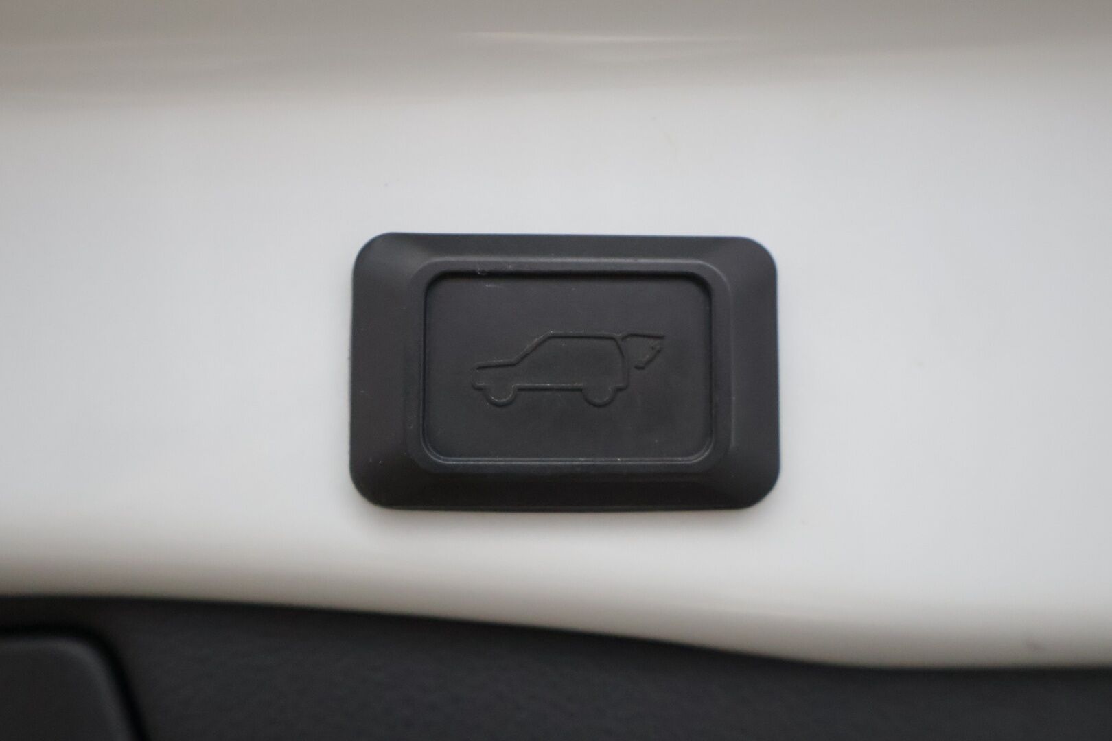 Toyota RAV4 2019 2,5 Hybrid AWD-i Style - | 2.om Suomi-auto | ACC | P. Kamera | JBL | Lohkolämmitin | Lämpöpaketti | Navi | LED | Merkkihuollettu |
