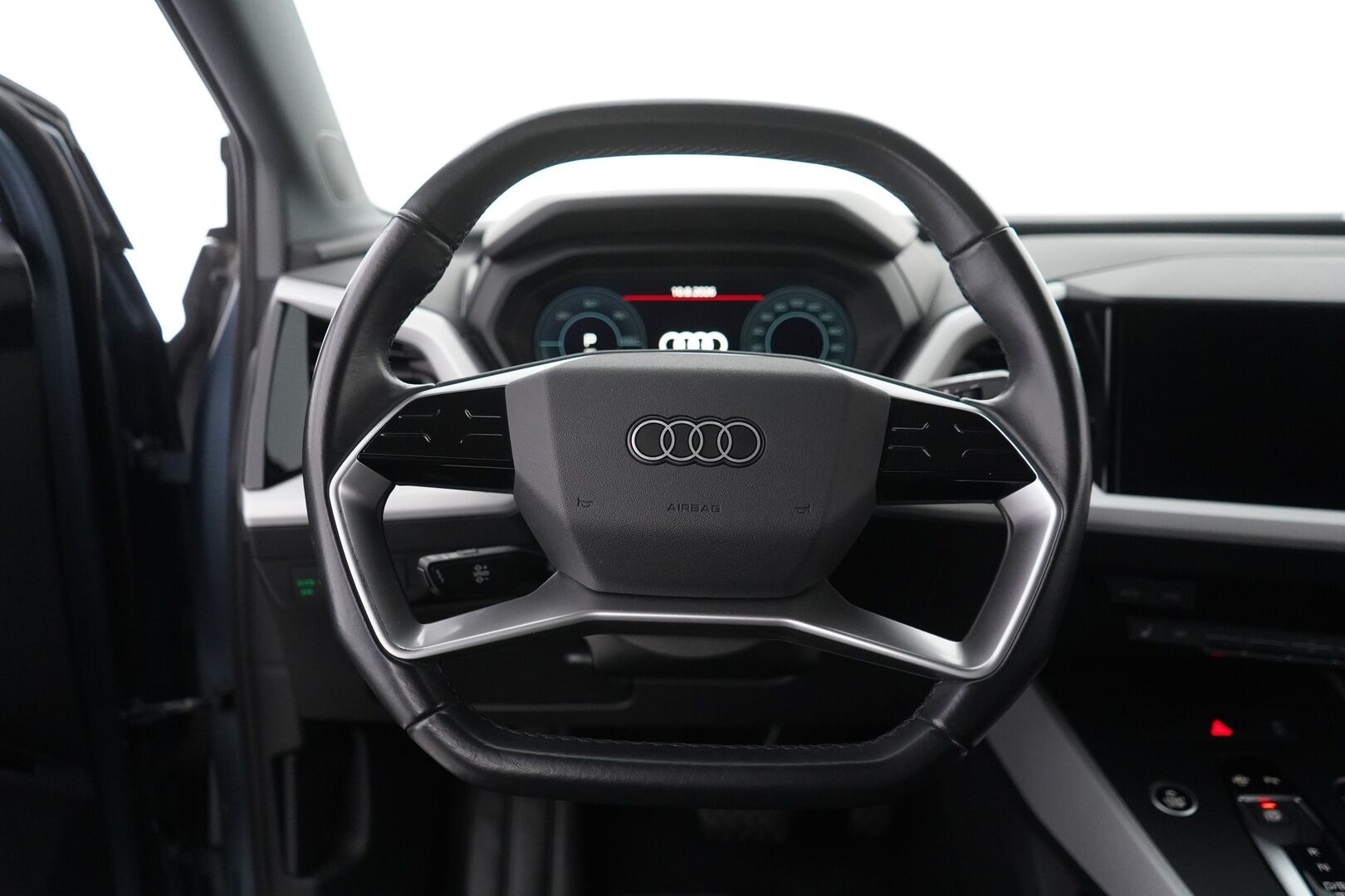Audi Q4 e-tron 2021 40 e-tron - Sähkökoukku | LED | Digimittaristo | P-Tutkat