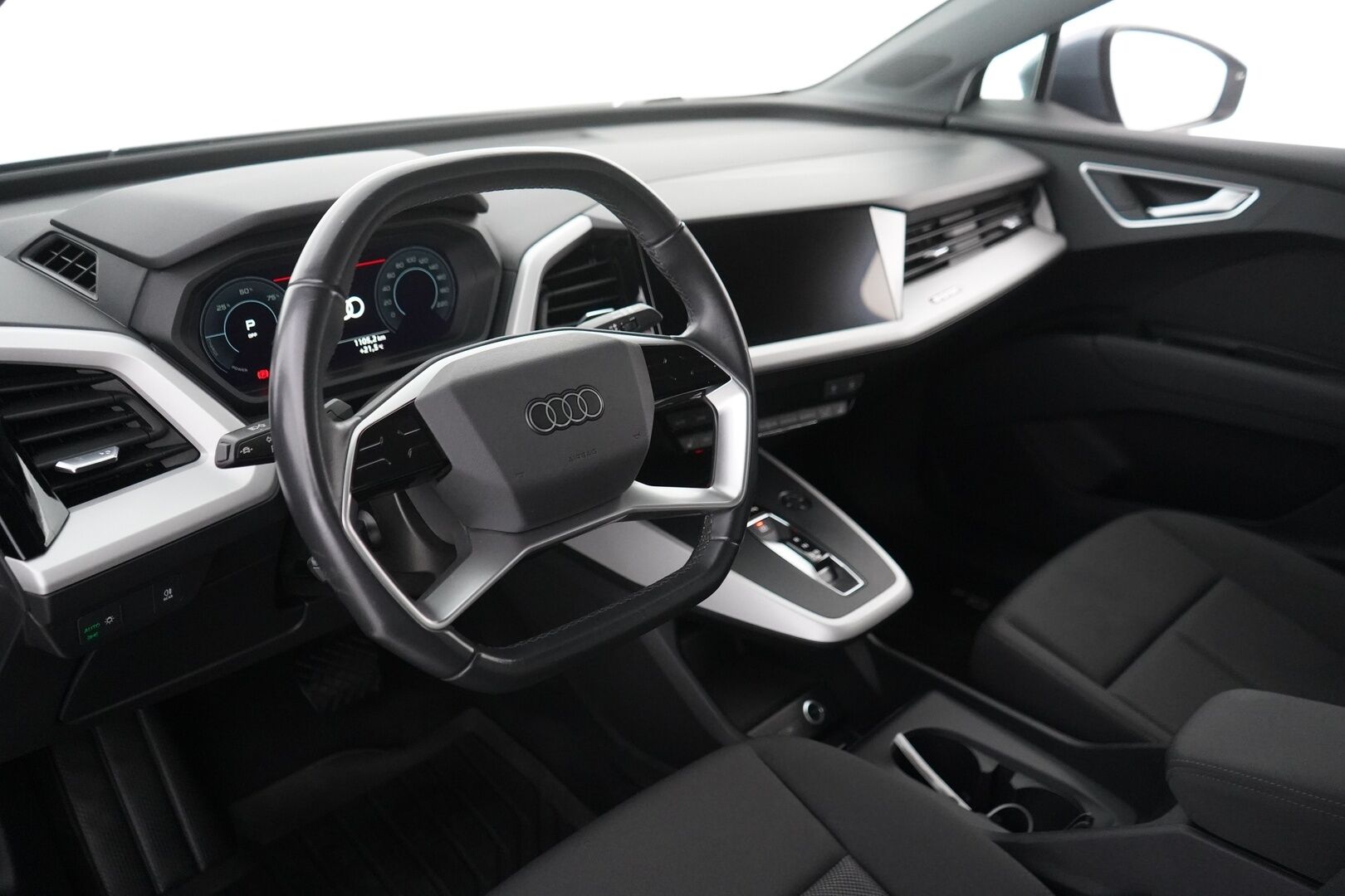 Audi Q4 e-tron 2021 40 e-tron - Sähkökoukku | LED | Digimittaristo | P-Tutkat