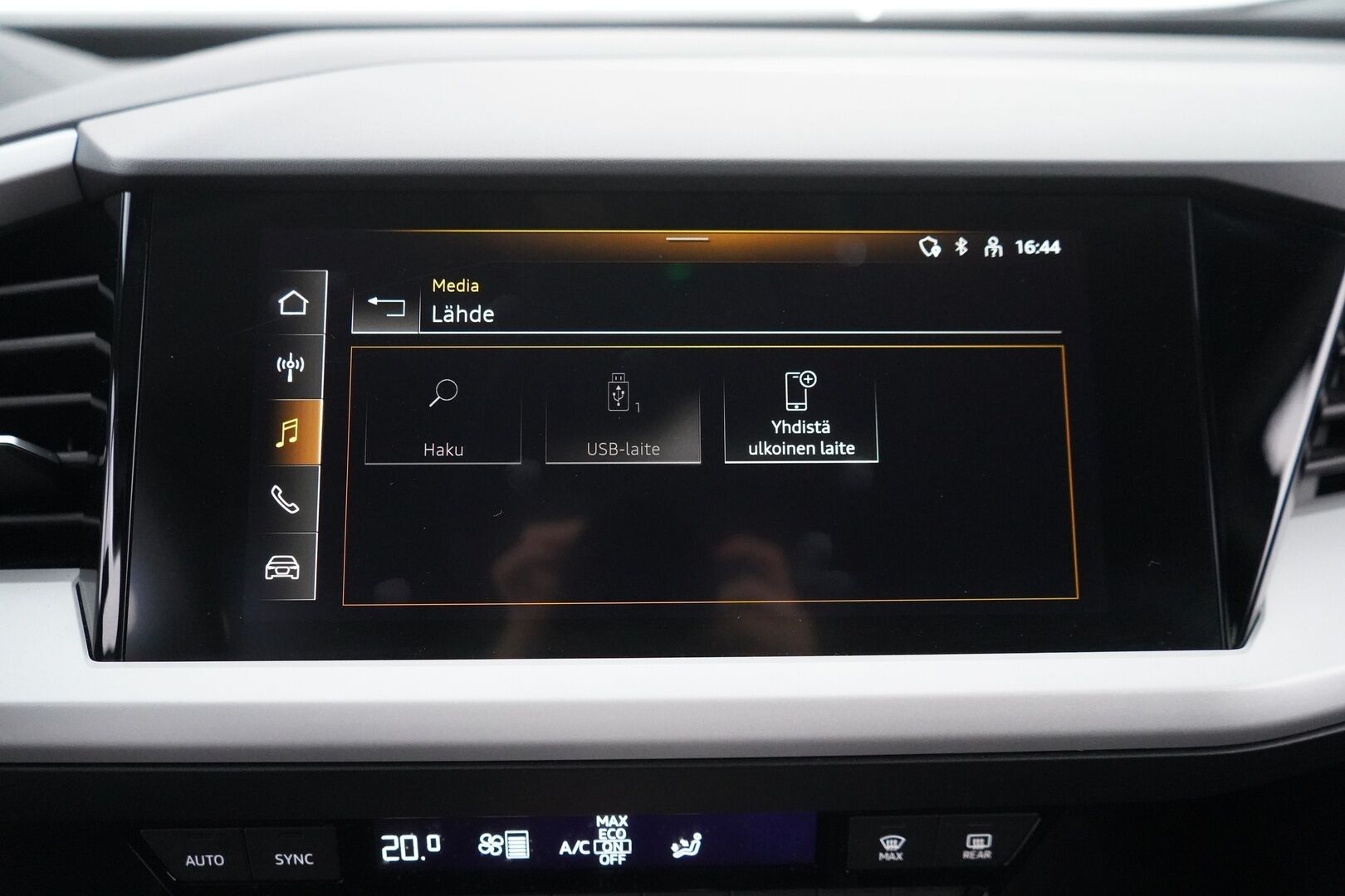 Audi Q4 e-tron 2021 40 e-tron - Sähkökoukku | LED | Digimittaristo | P-Tutkat
