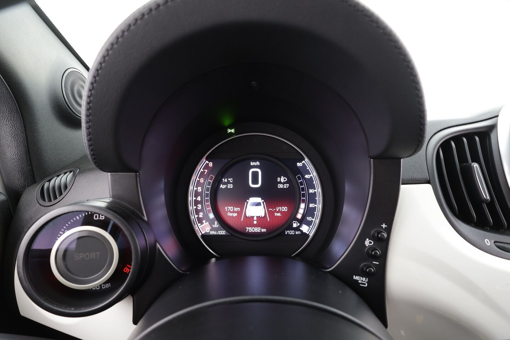 FIAT-ABARTH 500 2018 595 ABARTH * Sporttipenkit / Lohko+Sisä / Bluetooth / Digimittaristo / Ilmastointi * - Kahdet renkaat aluvanteilla - HULLUT AVAJAISHULINAT KORKOTARJOUS 3,29 %