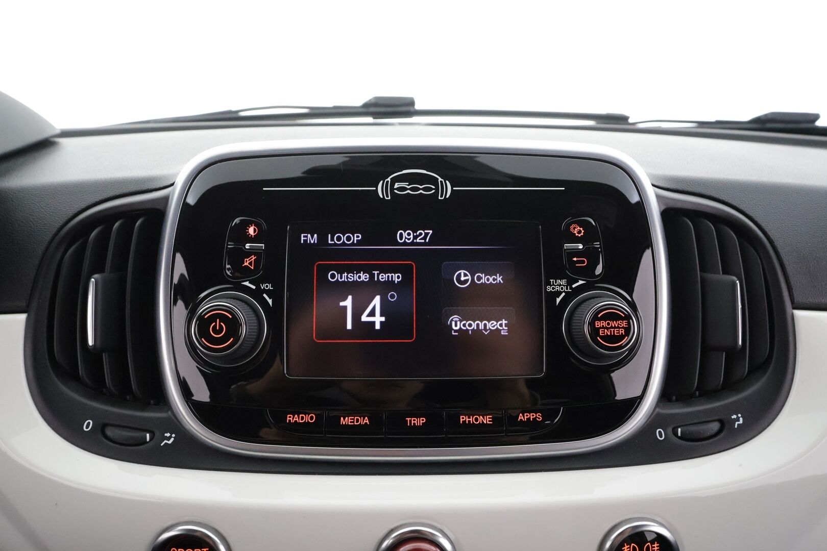 FIAT-ABARTH 500 2018 595 ABARTH * Sporttipenkit / Lohko+Sisä / Bluetooth / Digimittaristo / Ilmastointi * - Kahdet renkaat aluvanteilla - HULLUT AVAJAISHULINAT KORKOTARJOUS 3,29 %