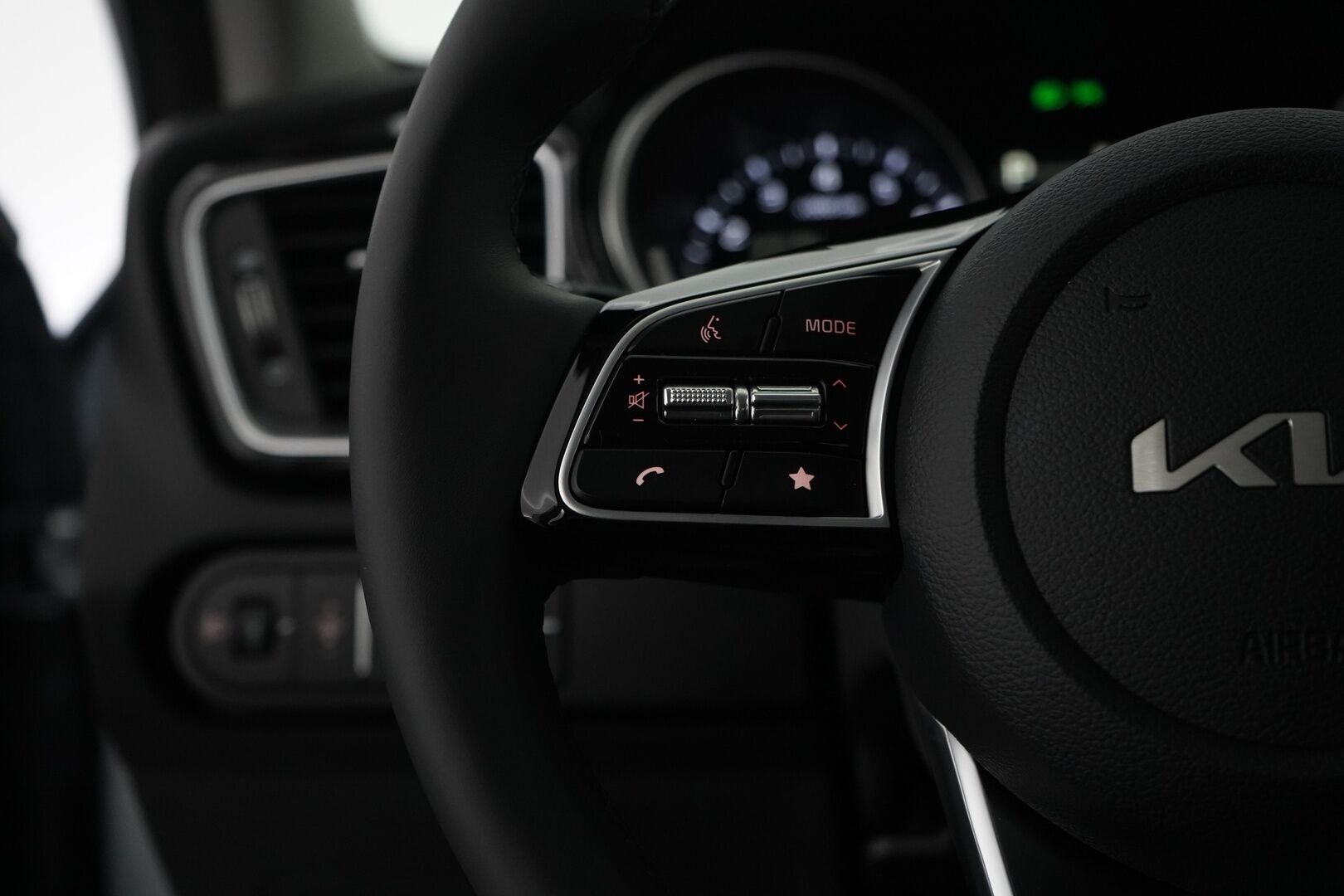 Kia XCeed 2025 1.5 T-GDI 140hv EX DCT Comfort *ACC / Lohkolämmitin / Kamera / Navi / Ratinlämmitin* - AJAMATON (380KM) / 1- Omisteinen Suomi-auto / OEM vanteet