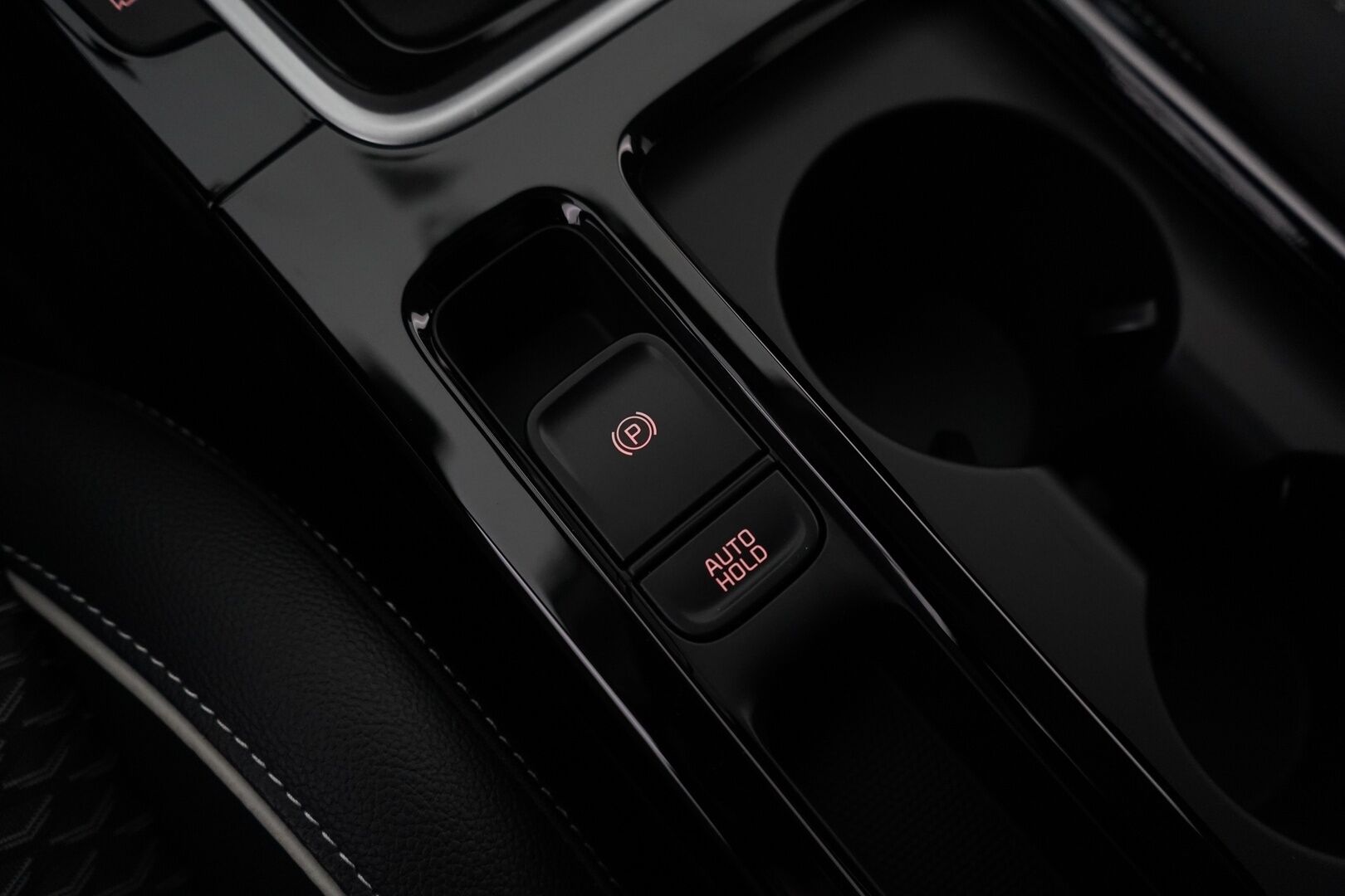 Kia XCeed 2025 1.5 T-GDI 140hv EX DCT Comfort *ACC / Kamera / Navi / Ratinlämmitin / Lohkolämmitin * - KATSO TÄYSIN POIKKEUKSELLINEN HINTA! / AJAMATON (380KM) / Suomi-auto / OEM vanteet / Talvipaketti - HULLUT AVAJAISHULINAT KORKOTARJOUS 3,29 %