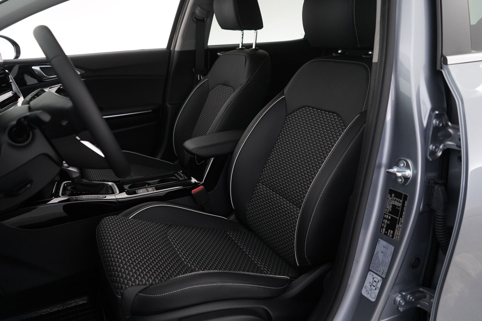 Kia XCeed 2025 1.5 T-GDI 140hv EX DCT Comfort *ACC / Kamera / Navi / Ratinlämmitin / Lohkolämmitin * - KATSO TÄYSIN POIKKEUKSELLINEN HINTA! / AJAMATON (380KM) / Suomi-auto / OEM vanteet / Talvipaketti - HULLUT AVAJAISHULINAT KORKOTARJOUS 3,29 %