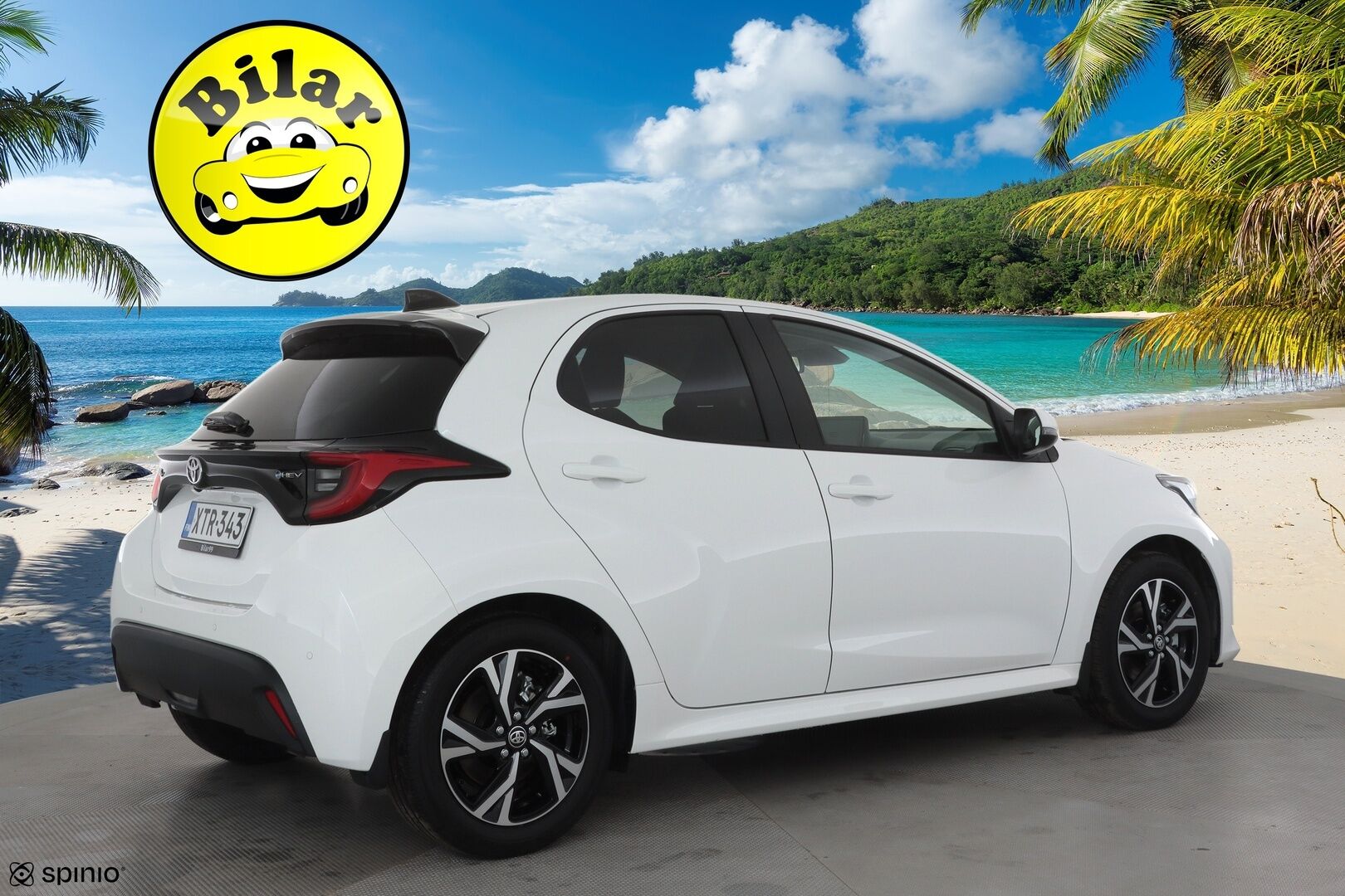 Toyota Yaris 2026 1,5 Hybrid 116 Platinum Edition - | ACC | Lohko+Sisä | Kaistavahti | P.Kamera | Katvevaroitin | LED | Digimittari | Ratinlämmitin | Keyless | 1.Om Suomi-auto | Kahdet renkaat aluvanteilla | Huippusiisti |