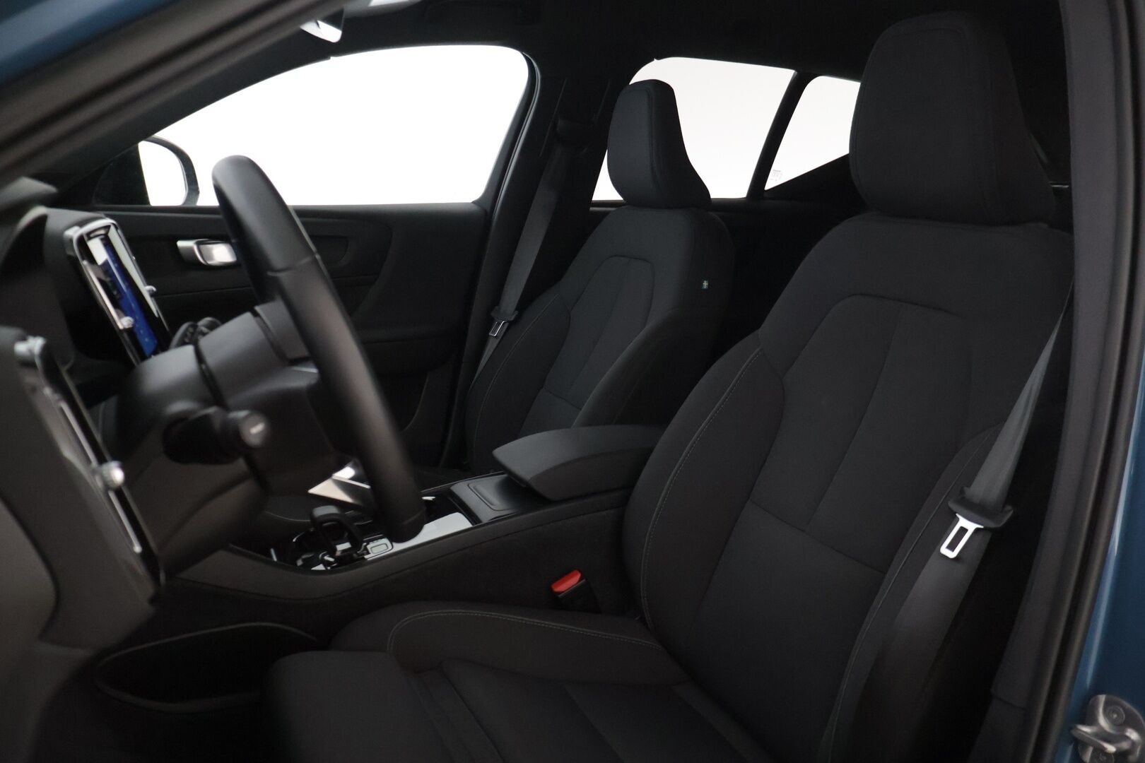 Volvo XC40 2022 Recharge Plus aut - | Adaptiivinen vakionopeudensäädin | Digimittaristo | KeyLess Go | Blis  | Volvo on call | Touchpad | Kahdet renkaat | Huoltokirja |