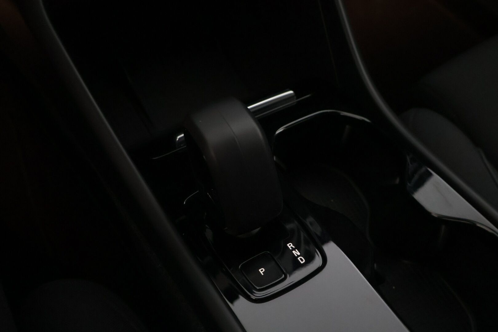 Volvo XC40 2022 Recharge Plus aut - | Adaptiivinen vakionopeudensäädin | Digimittaristo | KeyLess Go | Blis  | Volvo on call | Touchpad | Kahdet renkaat | Huoltokirja |