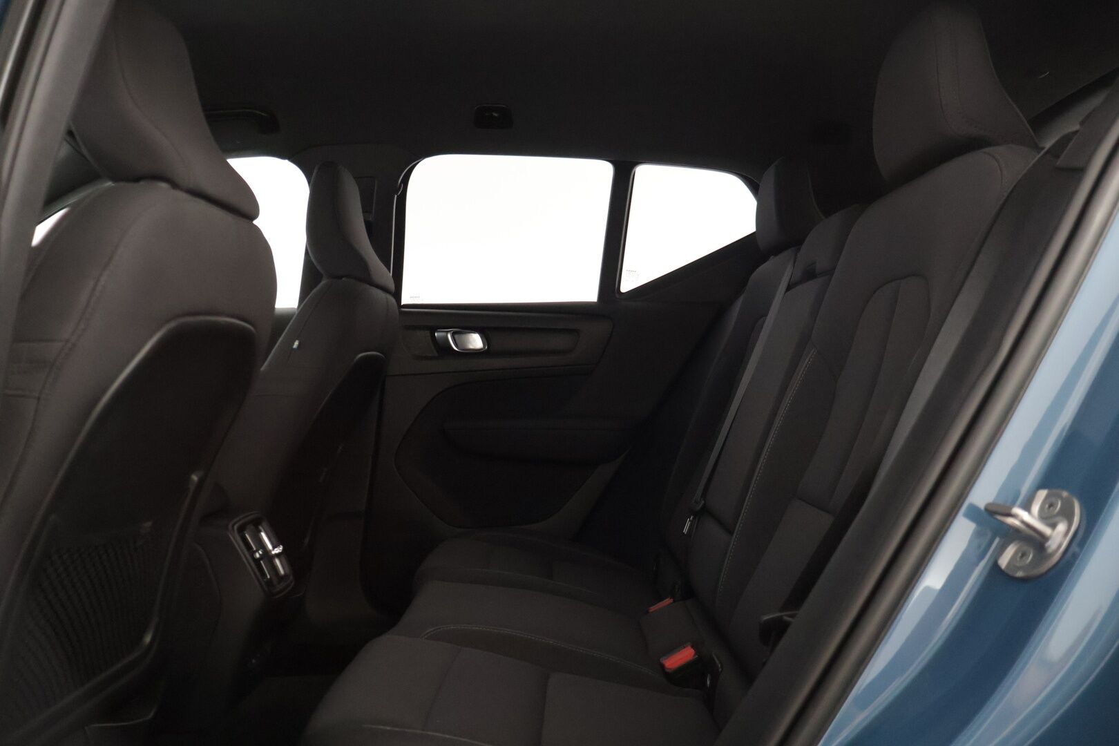 Volvo XC40 2022 Recharge Plus aut - | Adaptiivinen vakionopeudensäädin | Digimittaristo | KeyLess Go | Blis  | Volvo on call | Touchpad | Kahdet renkaat | Huoltokirja |