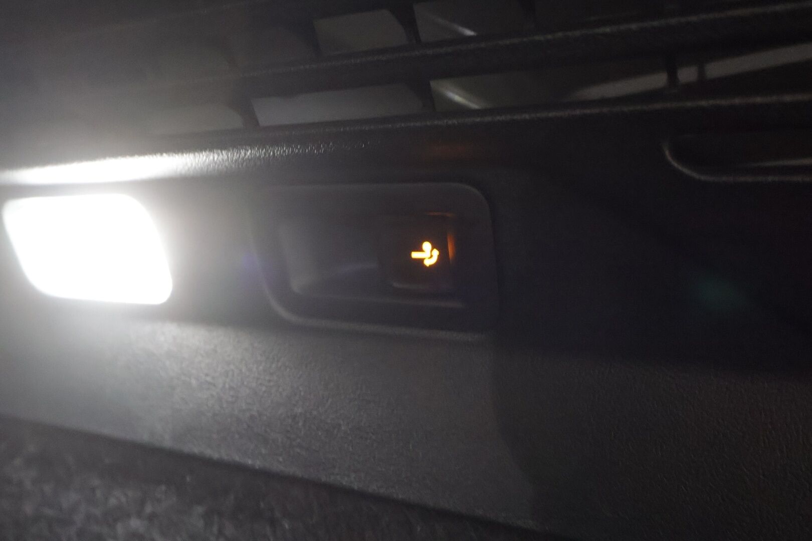 VOLKSWAGEN ID.5 2024 GTX 250 kW 4Motion* ILP / ACC / HUD / Koukku / Hierovat Muistipenkit / Lasikatto / 360-kamera * - Akku kuntotarkastettu SoH 99,7% / Merkkihuollettu / 2x Lataus / Kahdet Renkaat