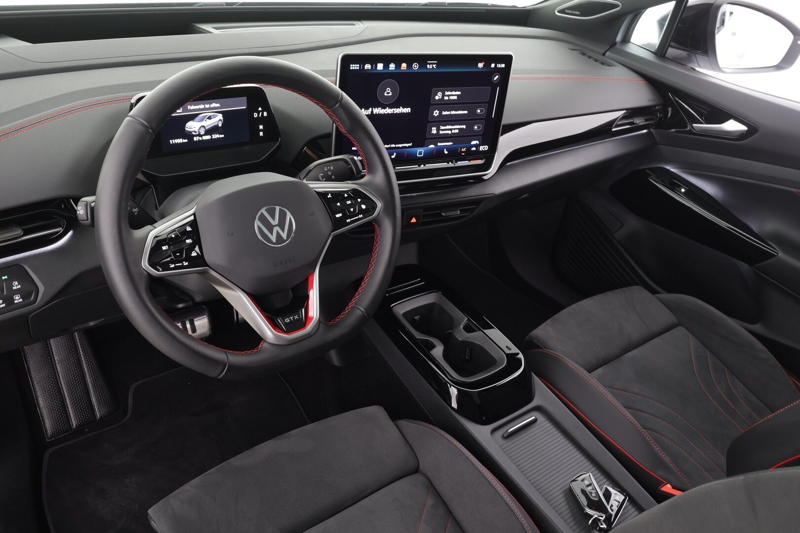 VOLKSWAGEN ID.5 2025 GTX 4Motion 250 kW * ACC / ILP / Koukku / Lasikatto / H&K / Hierovat Muistipenkit / 360-Kamera* - Akku kuntotarkastettu / 2x Lataus / Kahdet Renkaat