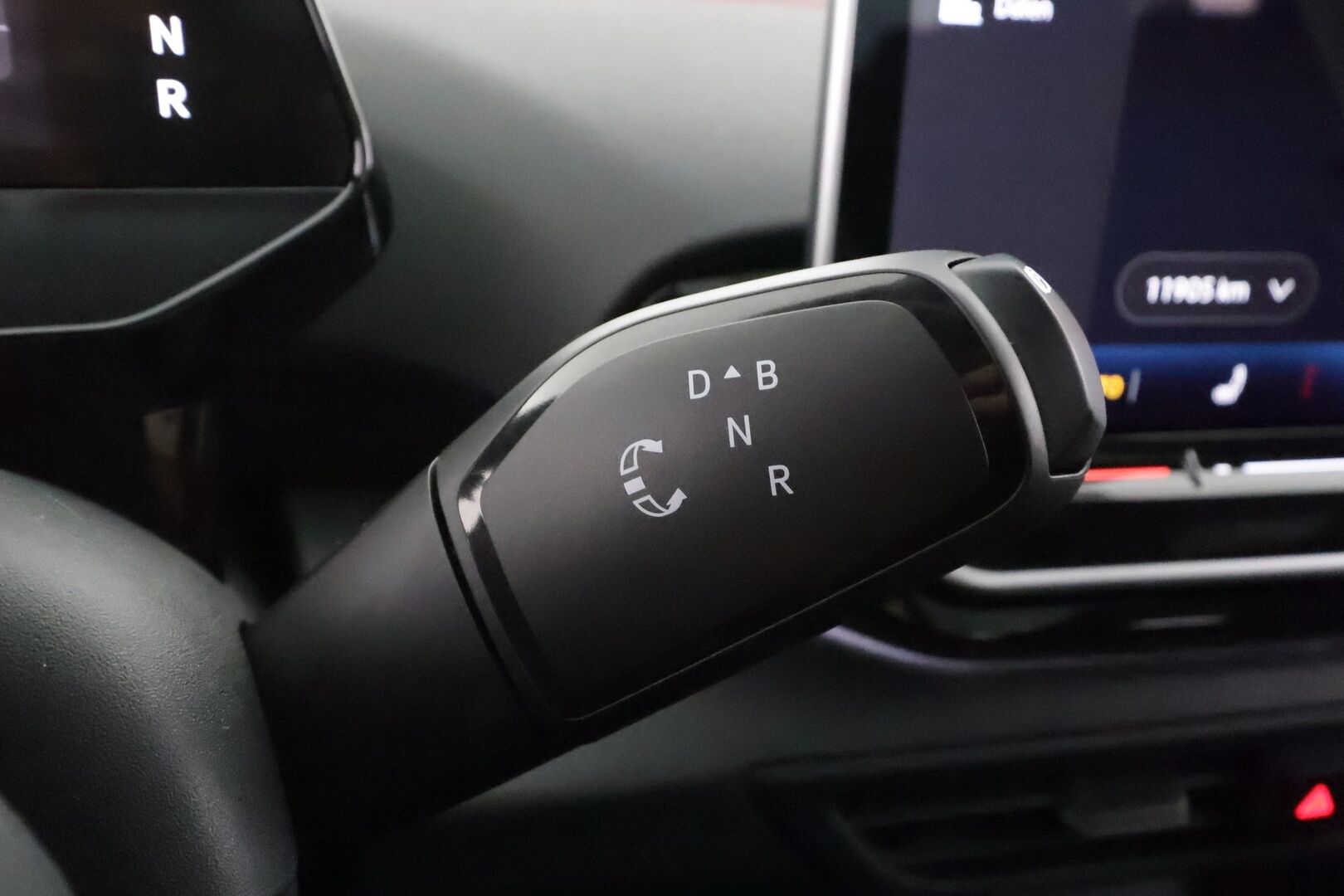 VOLKSWAGEN ID.5 2025 GTX 4Motion 250 kW * ACC / ILP / Koukku / Lasikatto / H&K / Hierovat Muistipenkit / 360-Kamera* - Akku kuntotarkastettu / 2x Lataus / Kahdet Renkaat