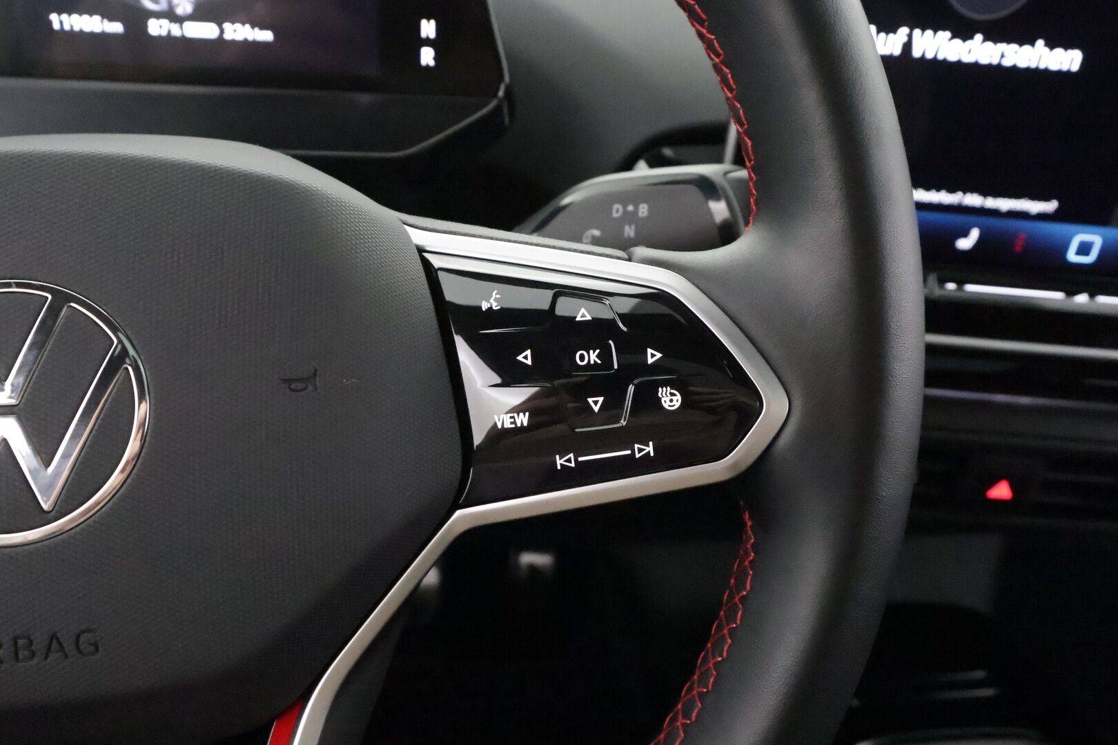 VOLKSWAGEN ID.5 2025 GTX 4Motion 250 kW * ACC / ILP / Koukku / Lasikatto / H&K / Hierovat Muistipenkit / 360-Kamera* - Akku kuntotarkastettu / 2x Lataus / Kahdet Renkaat