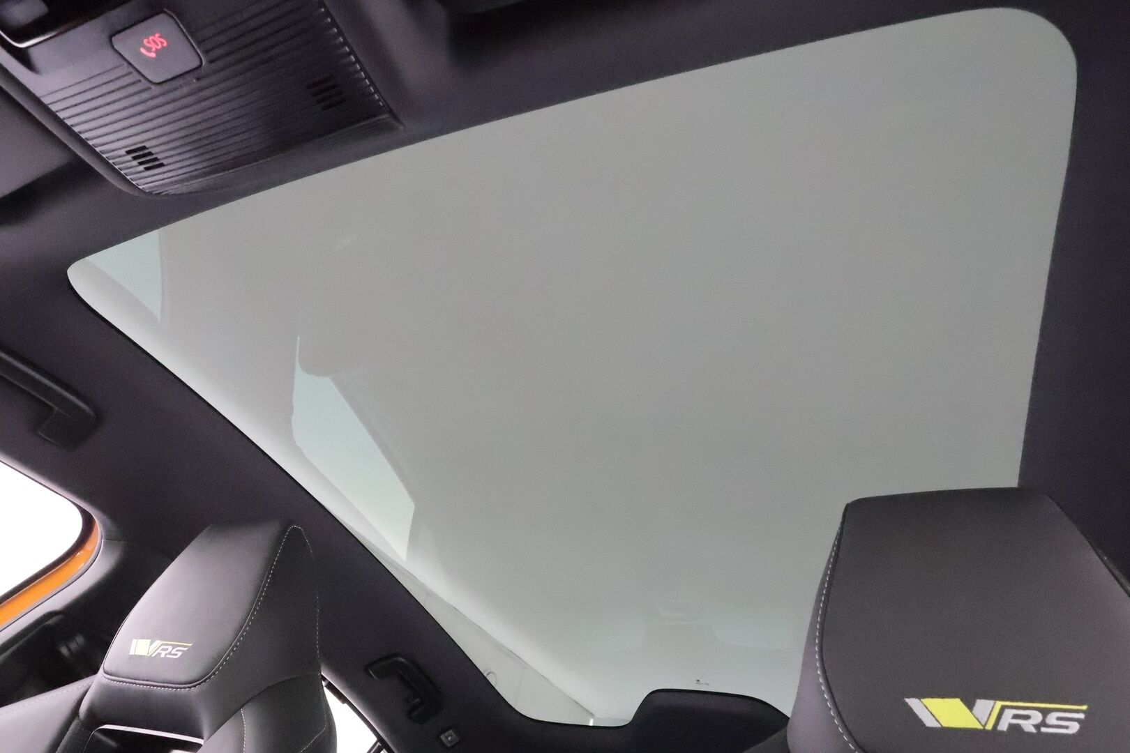 SKODA ENYAQ 2024 Coupe 85x 4x4 RS  * ILP / ACC / HUD / Muistipenkit / Koukku / Matrix-LED / 360-Kamera / Canton / Hierovapenkki* - Akuston esilämmitys / Akku kuntotarkastettu SoH 98,5% / Merkkihuollettu / Nahat / 2x vanteet