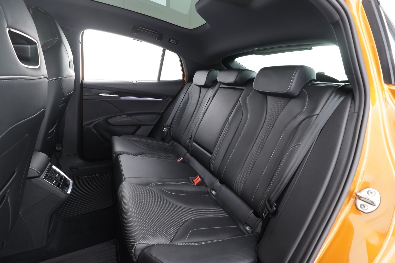 SKODA ENYAQ 2024 Coupe 85x 4x4 RS  * ILP / ACC / HUD / Muistipenkit / Koukku / Matrix-LED / 360-Kamera / Canton / Hierovapenkki* - Akku kuntotarkastettu SoH 98,5% / Merkkihuollettu / Nahat / 2x vanteet