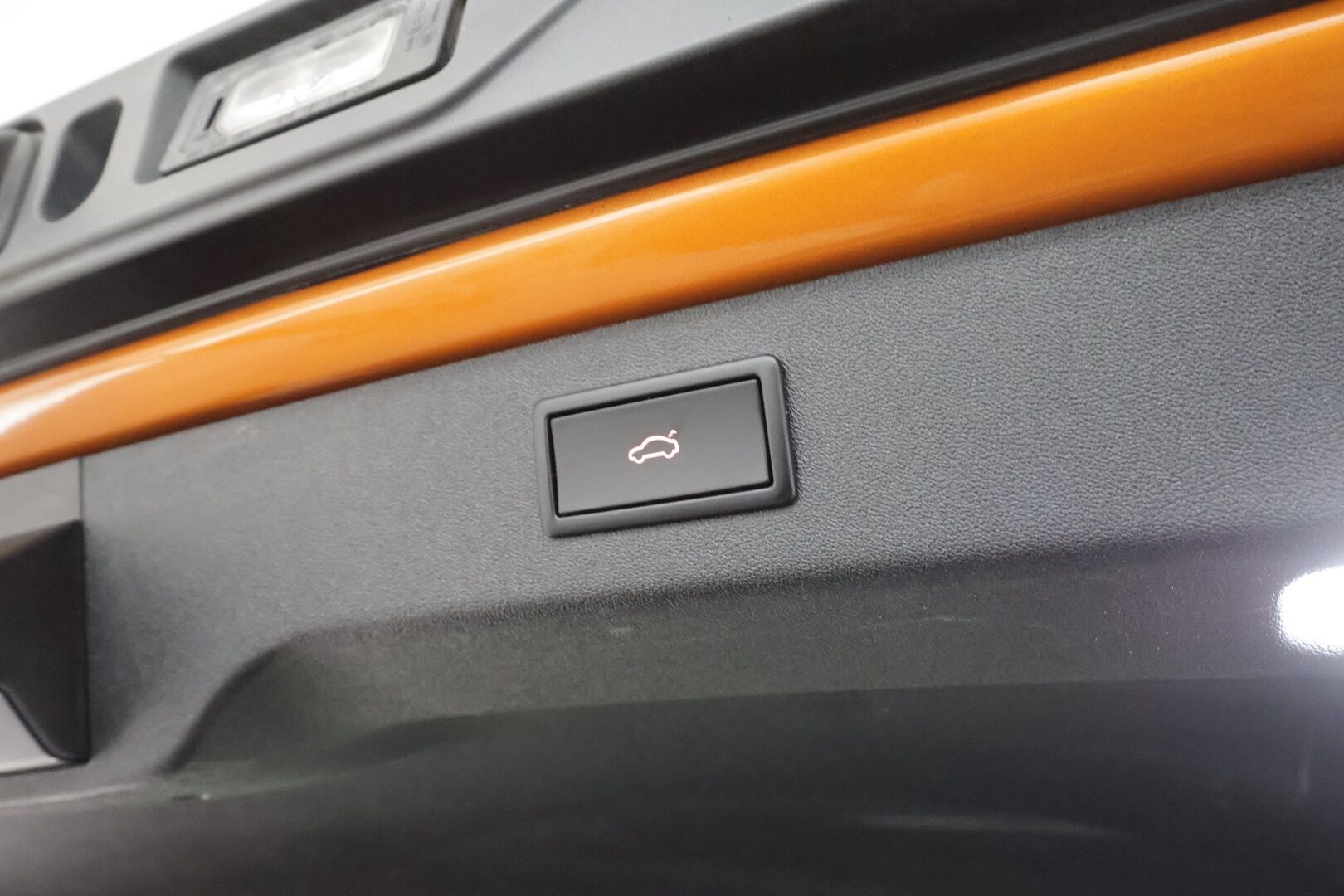 SKODA ENYAQ 2024 Coupe 85x 4x4 RS  * ILP / ACC / HUD / Muistipenkit / Koukku / Matrix-LED / 360-Kamera / Canton / Hierovapenkki* - Akku kuntotarkastettu SoH 98,5% / Merkkihuollettu / Nahat / 2x vanteet