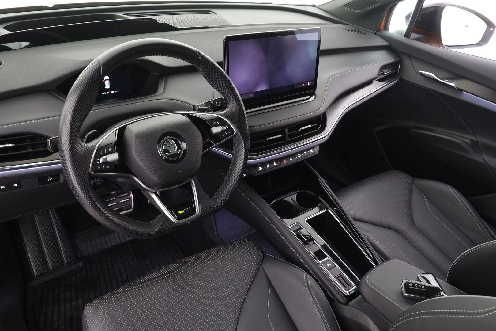 SKODA ENYAQ 2024 Coupe 85x 4x4 RS  * ILP / ACC / HUD / Muistipenkit / Koukku / Matrix-LED / 360-Kamera / Canton / Hierovapenkki* - Akuston esilämmitys / Akku kuntotarkastettu SoH 98,5% / Merkkihuollettu / Nahat / 2x vanteet