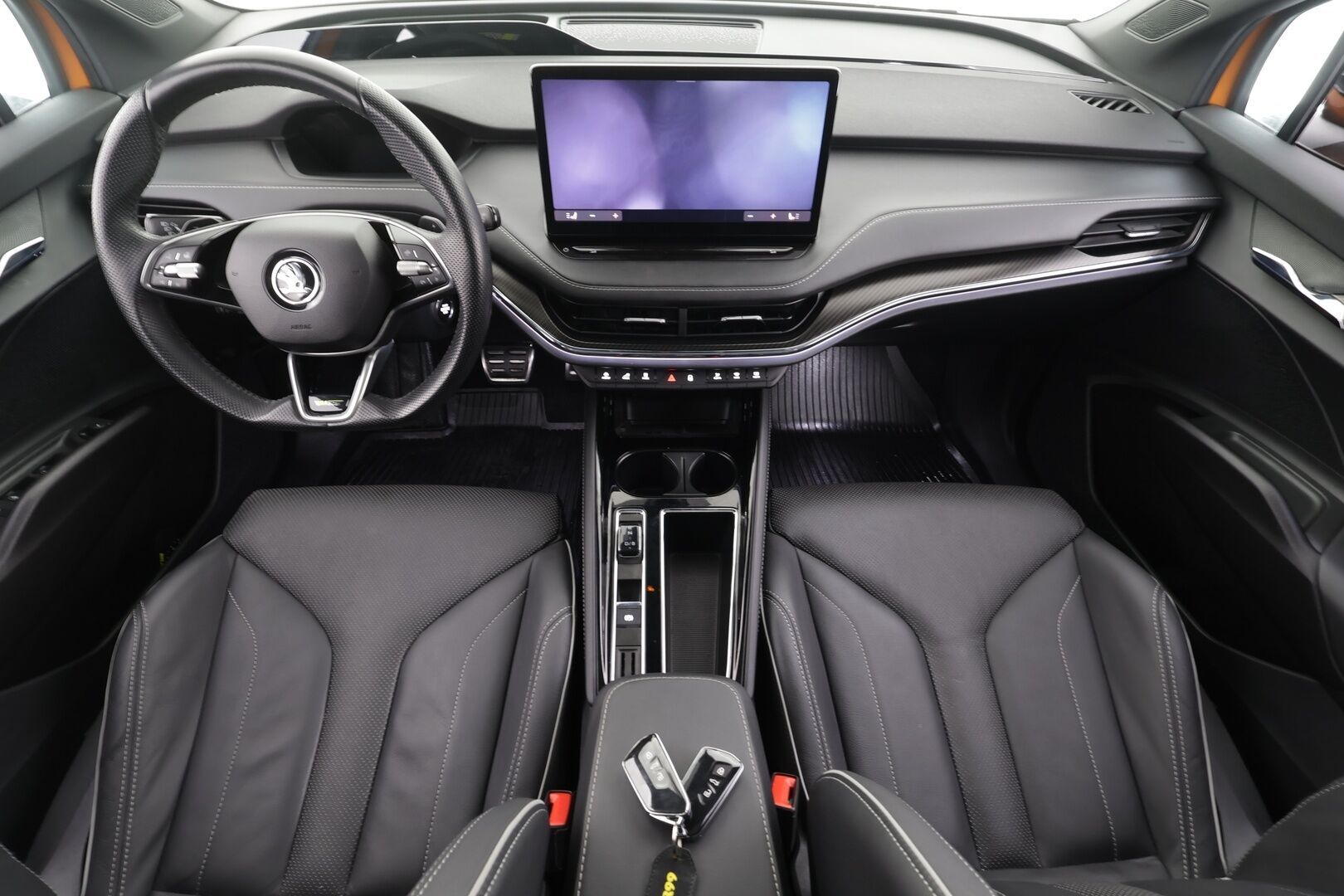 SKODA ENYAQ 2024 Coupe 85x 4x4 RS  * ILP / ACC / HUD / Muistipenkit / Koukku / Matrix-LED / 360-Kamera / Canton / Hierovapenkki* - Akuston esilämmitys / Akku kuntotarkastettu SoH 98,5% / Merkkihuollettu / Nahat / 2x vanteet