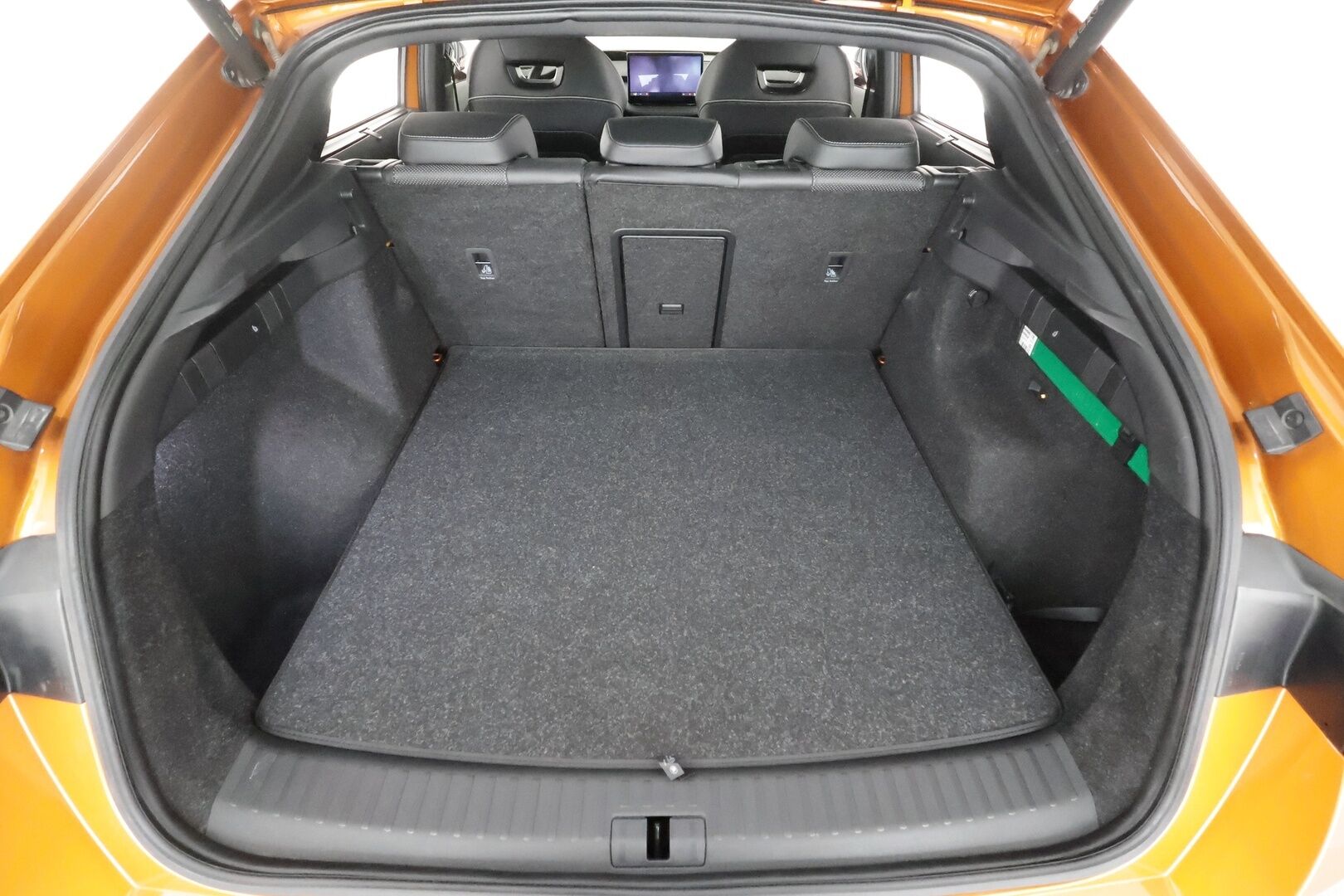 SKODA ENYAQ 2024 Coupe 85x 4x4 RS  * ILP / ACC / HUD / Muistipenkit / Koukku / Matrix-LED / 360-Kamera / Canton / Hierovapenkki* - Akku kuntotarkastettu SoH 98,5% / Merkkihuollettu / Nahat / 2x vanteet