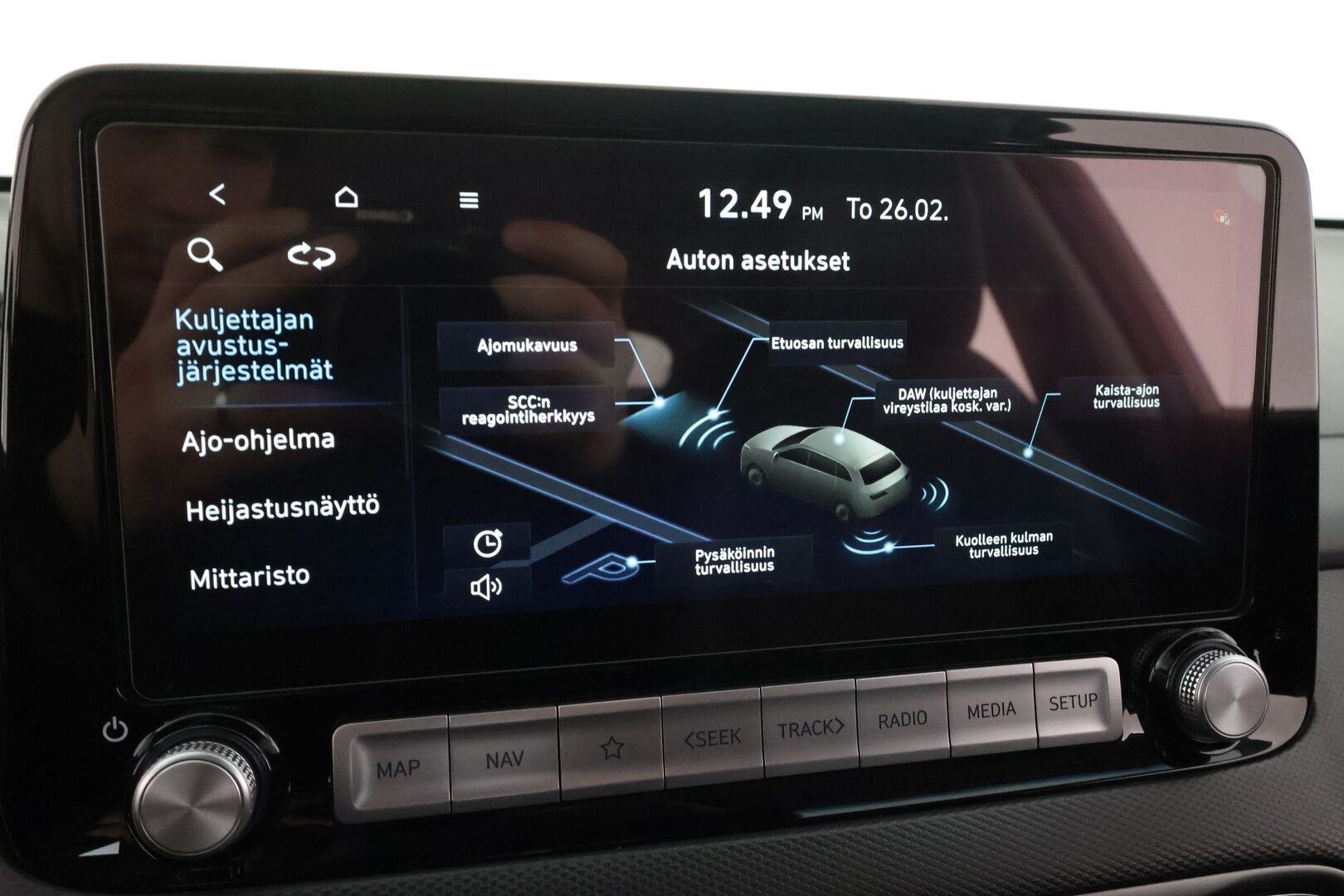 HYUNDAI KONA 2023 Prime Elektro 2WD * ACC / HUD / P.kamera / ILP / Krell / Ilmastoidut nahat / Keyless / Navi / LED / Sähköpenkit / Digimittaristo * - Merkkihuollettu / Hyvät varusteet