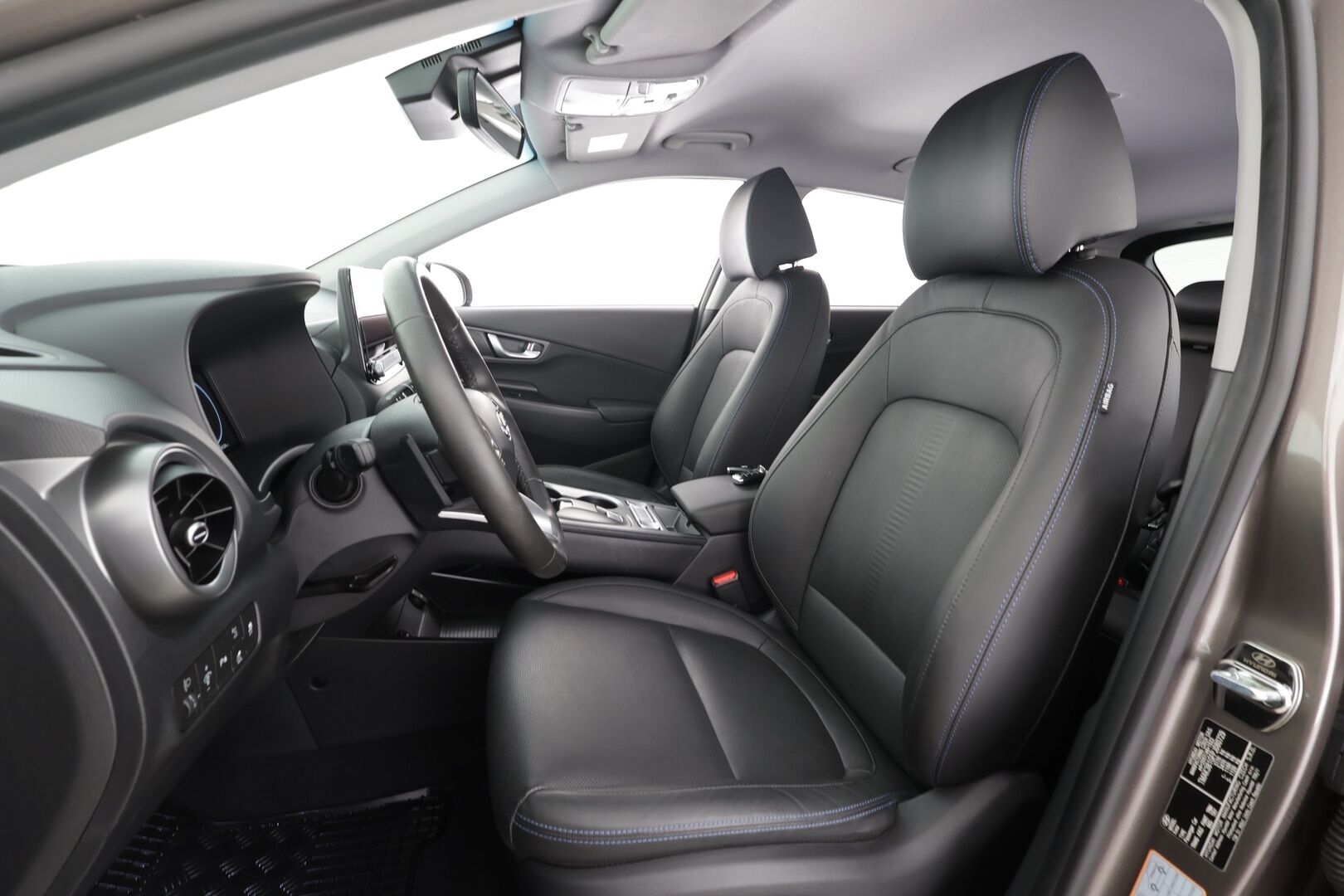 HYUNDAI KONA 2023 Prime Elektro 2WD * ACC / HUD / P.kamera / ILP / Krell / Ilmastoidut nahat / Keyless / Navi / LED / Sähköpenkit / Digimittaristo * - Merkkihuollettu / Hyvät varusteet