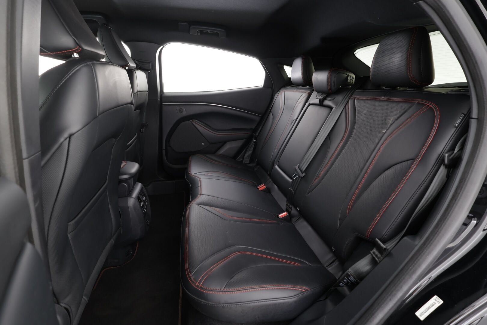 FORD MUSTANG MACH-E 2022 351hv A1 AWD * B&O / ACC / LED / 360 / Muistipenkki / Navi / Kaistavahti / Keyless * - 2x Latauskaapelit / Upea kokonaisuus / Kattavasti varusteltu!