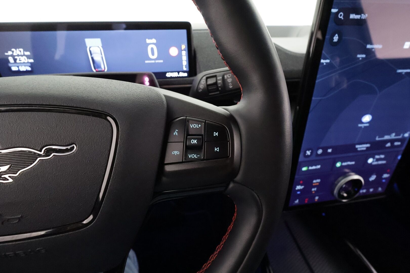 FORD MUSTANG MACH-E 2022 351hv A1 AWD * B&O / ACC / LED / 360 / Muistipenkki / Navi / Kaistavahti / Keyless * - 2x Latauskaapelit / Upea kokonaisuus / Kattavasti varusteltu!