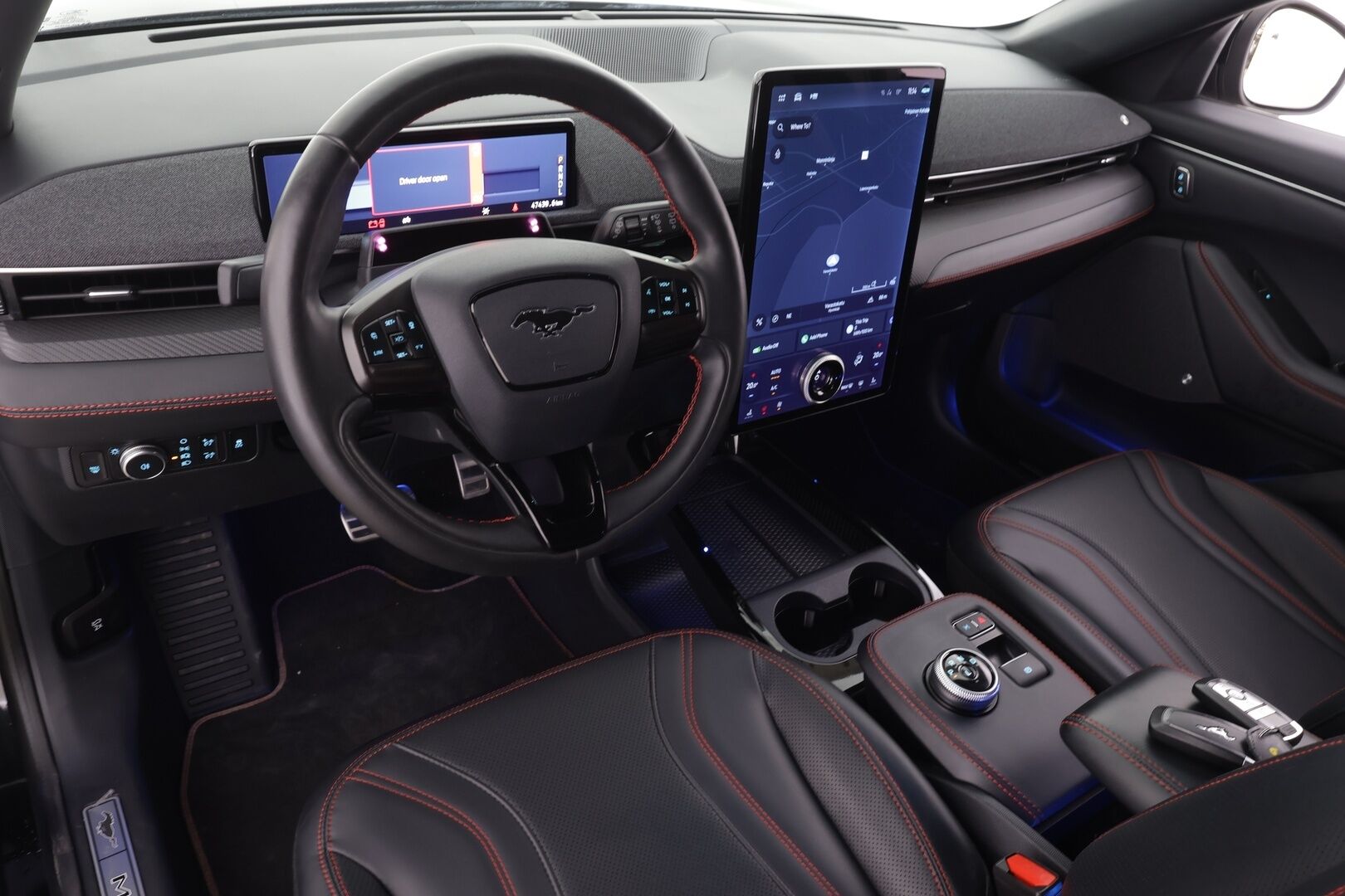 FORD MUSTANG MACH-E 2022 351hv A1 AWD * B&O / ACC / LED / 360 / Muistipenkki / Navi / Kaistavahti / Keyless * - 2x Latauskaapelit / Upea kokonaisuus / Kattavasti varusteltu!