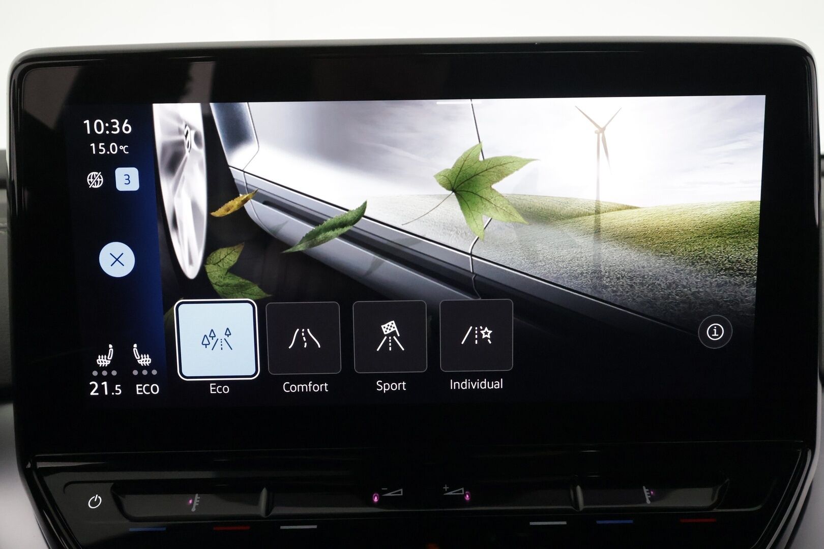 VOLKSWAGEN ID.4 2023 Pro Performance 150 kW * ACC / P.kamera / Muistipenkit hieronnalla / Koukku / Navi / LED / ILP / Keyless * - Kahdet renkaat aluvanteilla / Merkkihuollettu