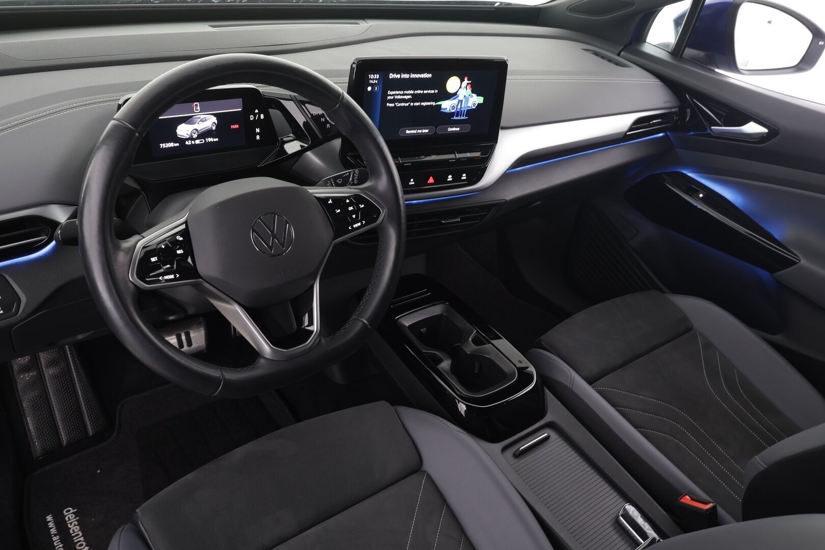 VOLKSWAGEN ID.4 2023 Pro Performance 150 kW * ACC / P.kamera / Muistipenkit hieronnalla / Koukku / Navi / LED / ILP / Keyless * - Akku kuntotarkastettu SoH 94,3% / Kahdet renkaat aluvanteilla / Merkkihuollettu - HULLUT AVAJAISHULINAT KORKOTARJOUS 3,29 %