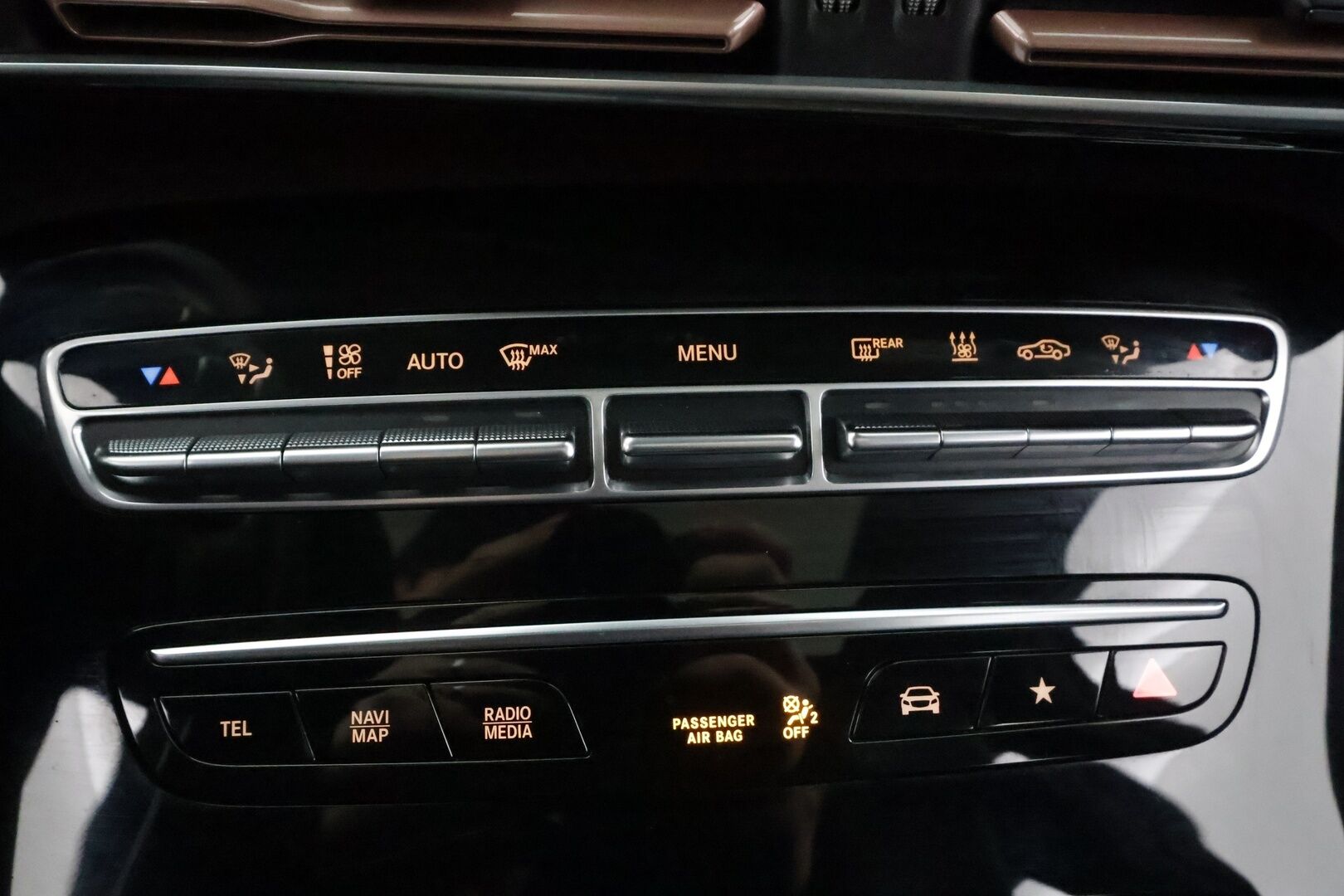 MERCEDES-BENZ EQC 2023 400 * Distronic+ / HUD / P.kamera / Midline / Lasikattoluukku / Koukku / Multibeam / Widescreen / Keyless / Navi * - Akku kuntotarkastettu SoH 95,4% / Kahdet renkaat aluvanteilla / Merkkihuollettu - HULLUT AVAJAISHULINAT KORKOTARJOUS 3,29 %