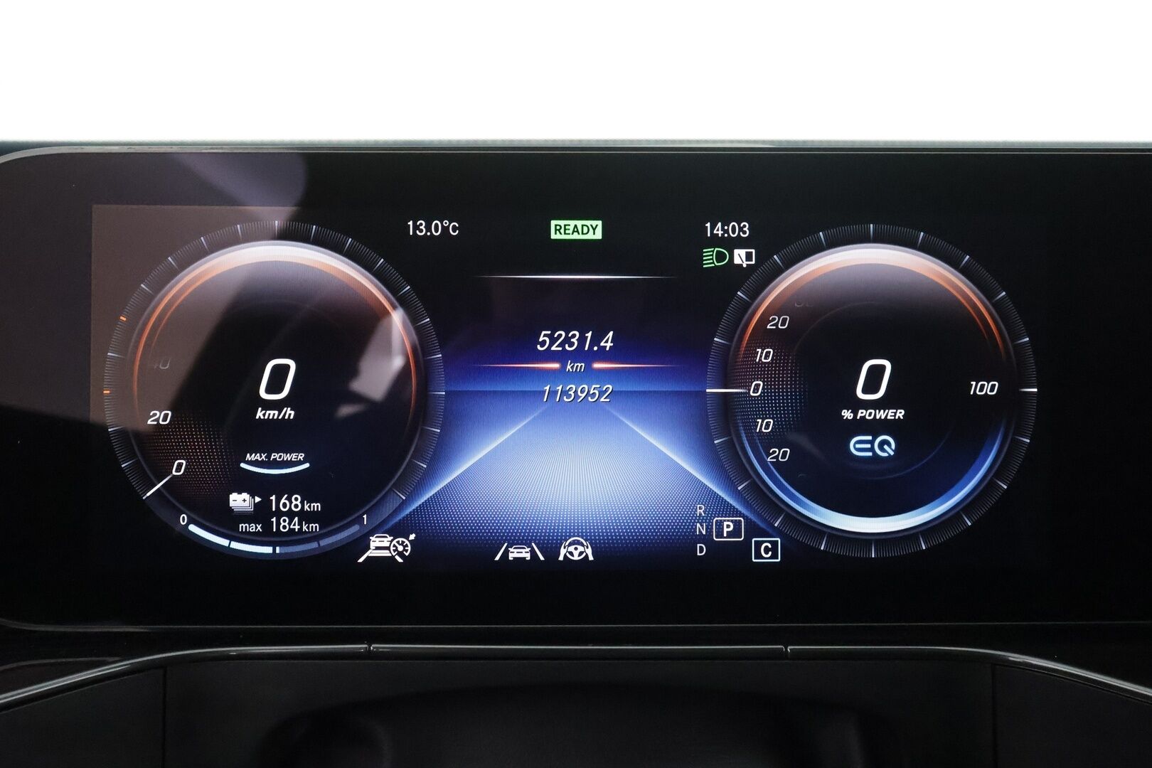 MERCEDES-BENZ EQC 2023 400 * Distronic+ / HUD / P.kamera / Midline / Lasikattoluukku / Koukku / Multibeam / Widescreen / Keyless / Navi * - Kahdet renkaat aluvanteilla / Merkkihuollettu