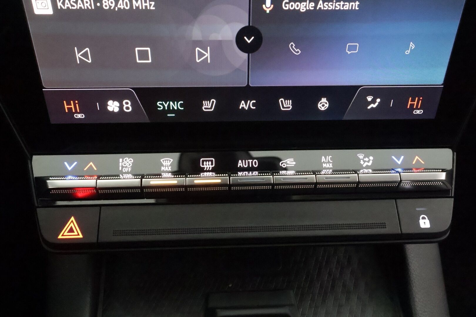 RENAULT MEGANE 2022 E-Tech electric 60kWh 220hv Evolution * ACC / Koukku / P.kamera / ILP / LED / Navi / Keyless * - Kahdet renkaat aluvanteilla / Merkkihuollot / - HULLUT AVAJAISHULINAT KORKOTARJOUS 3,29 %