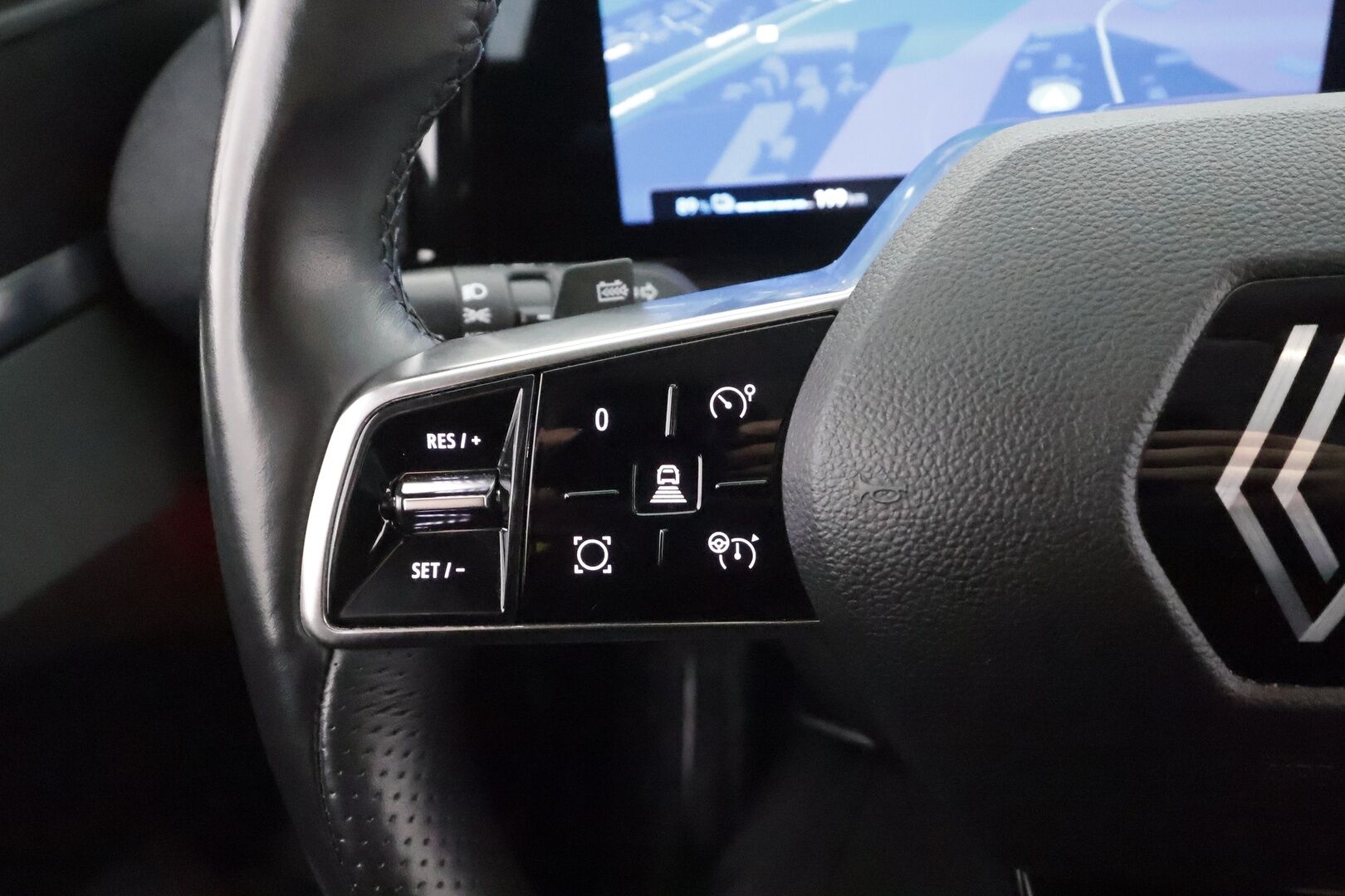 RENAULT MEGANE 2022 E-Tech electric 60kWh 220hv Evolution * ACC / Koukku / P.kamera / ILP / LED / Navi / Keyless * - Kahdet renkaat aluvanteilla / Merkkihuollot / - HULLUT AVAJAISHULINAT KORKOTARJOUS 3,29 %