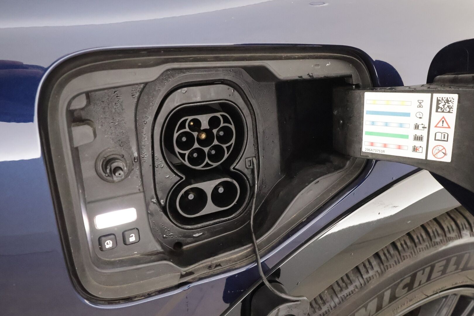 RENAULT MEGANE 2022 E-Tech electric 60kWh 220hv Evolution * ACC / Koukku / P.kamera / ILP / LED / Navi / Keyless * - Kahdet renkaat aluvanteilla / Merkkihuollot / - HULLUT AVAJAISHULINAT KORKOTARJOUS 3,29 %