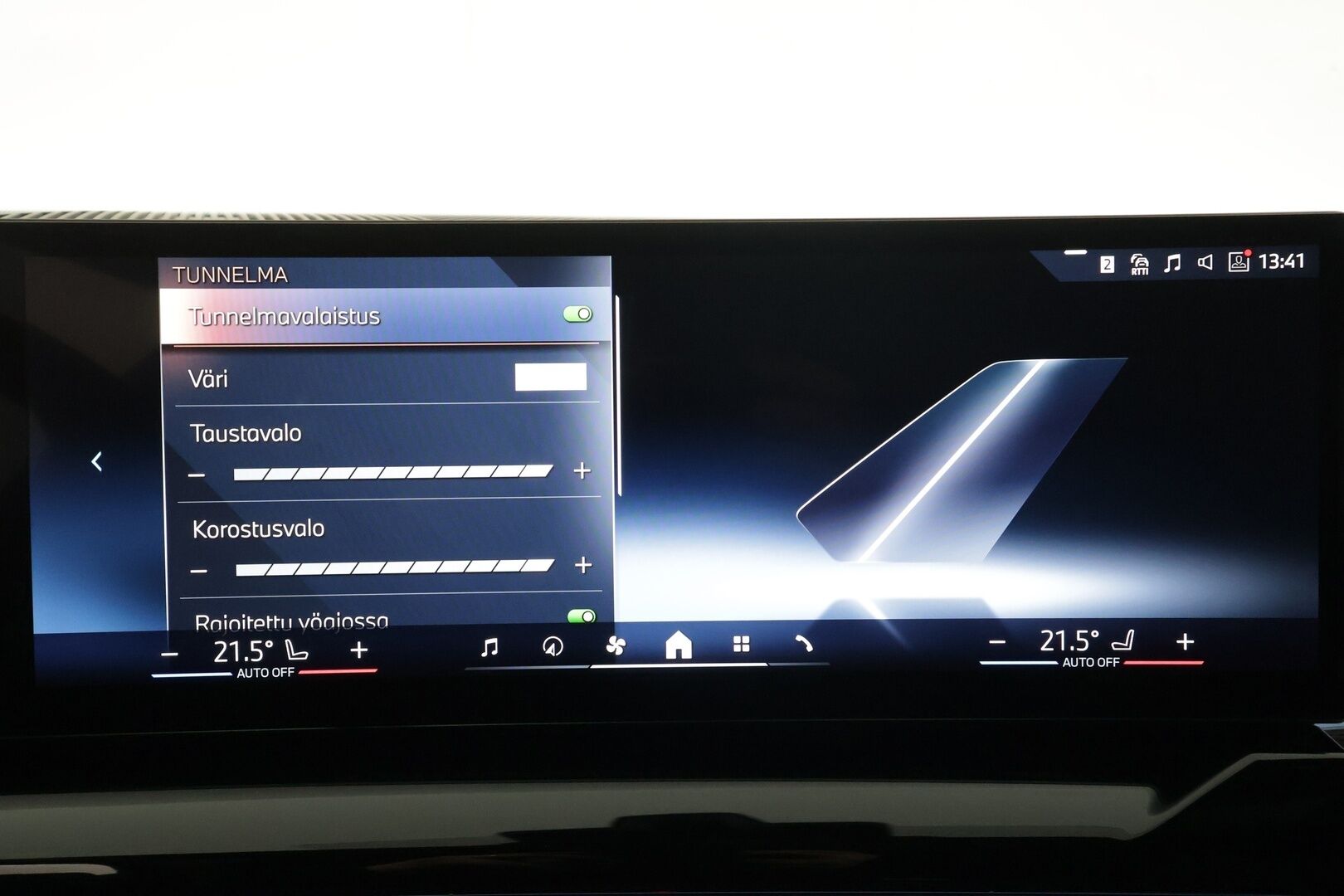 BMW I5 2024 G61 Touring eDrive40 M Sport * ACC / P.kamera / Adapt.LED / Akuston esilämmitys / Comfort Access / Navi * - Kahdet renkaat aluvanteilla