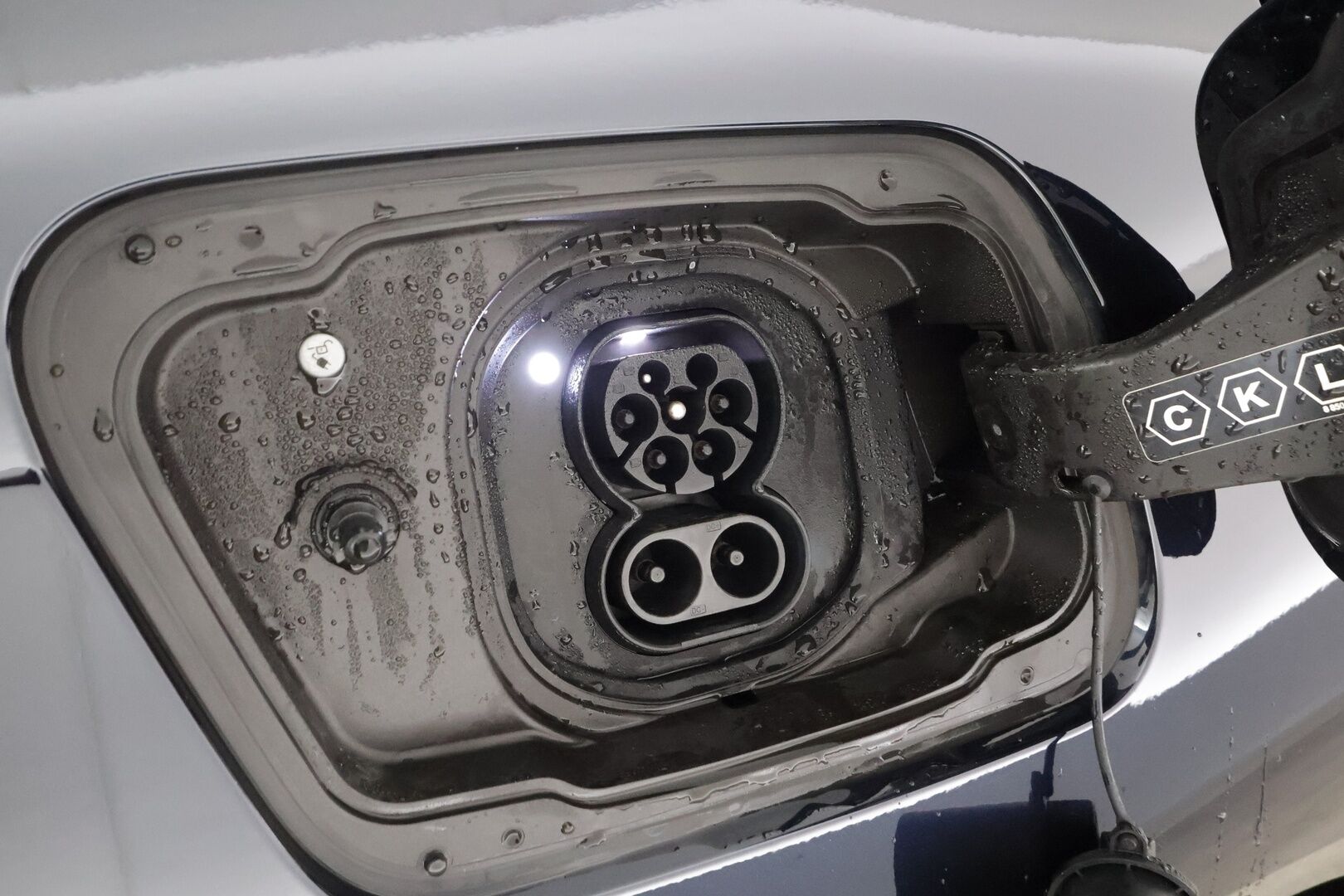 BMW I5 2024 G61 Touring eDrive40 M Sport * ACC / P.kamera / Adapt.LED / Akuston esilämmitys / Comfort Access / Navi * - Kahdet renkaat aluvanteilla